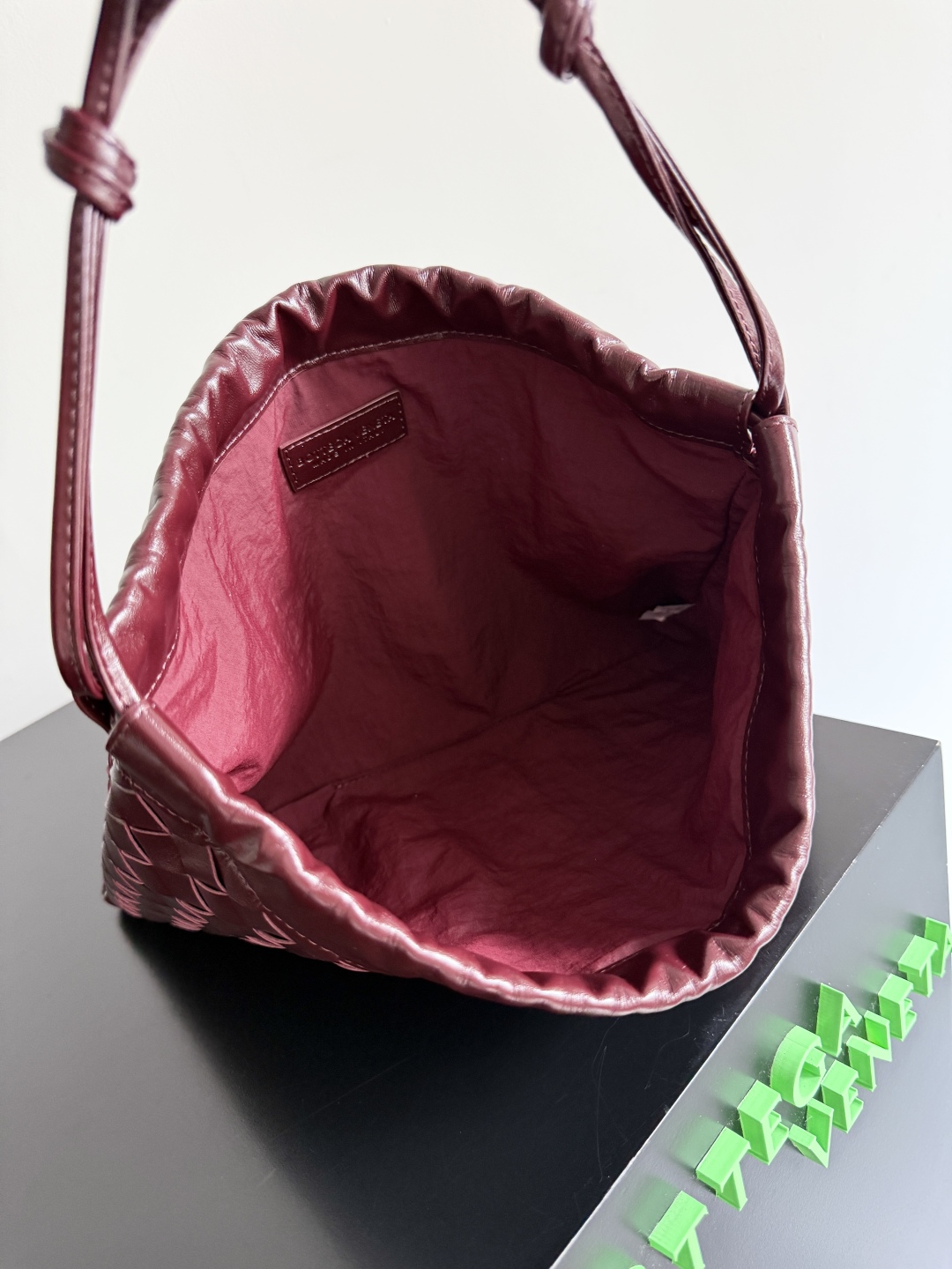 [TOP] Bottega Veneta BV Dustbag 32x23x1cm - Burgundy
