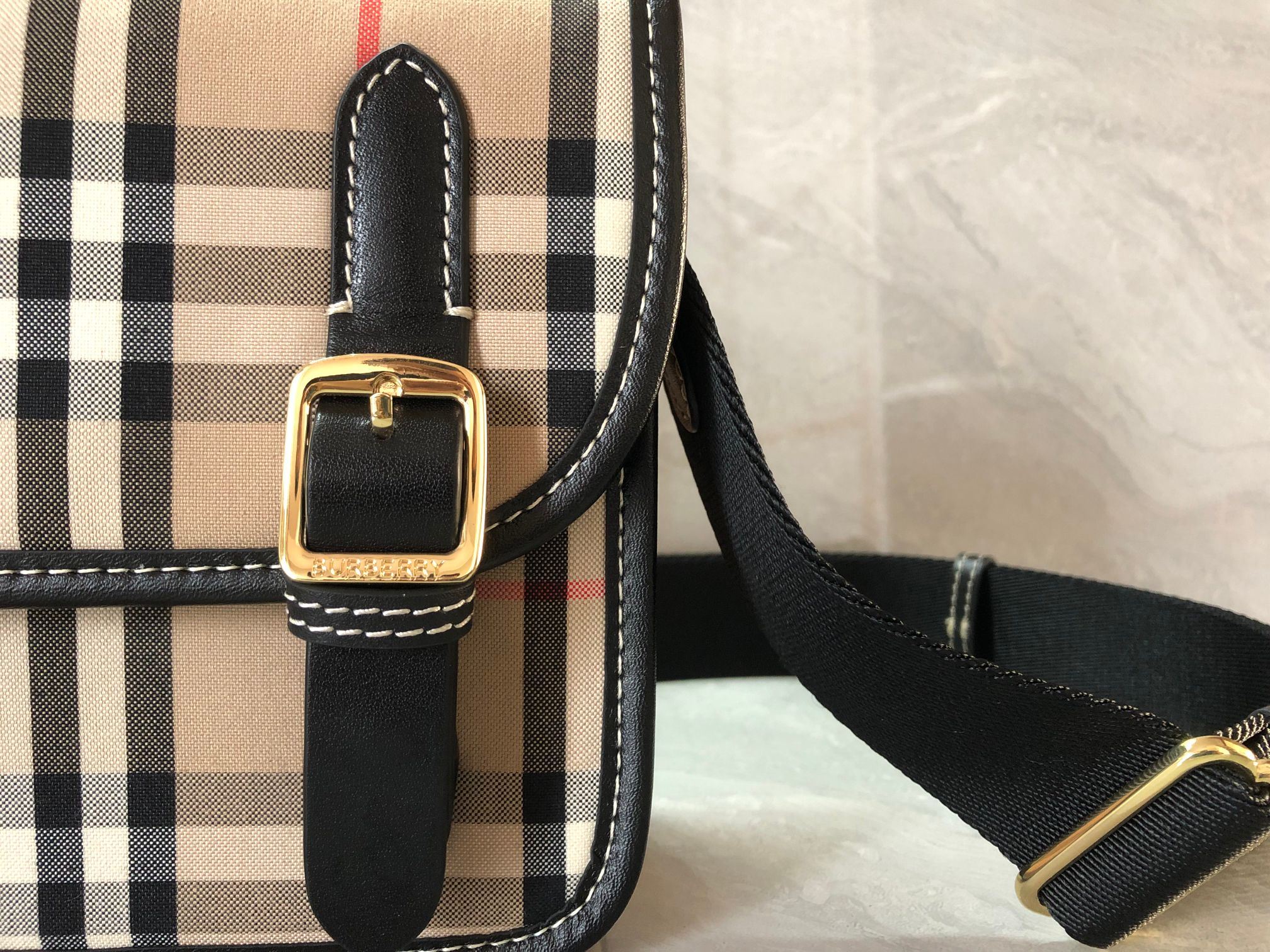 [TOP] BURBERRY Messenger Bag 18.5x7x16cm - Beige