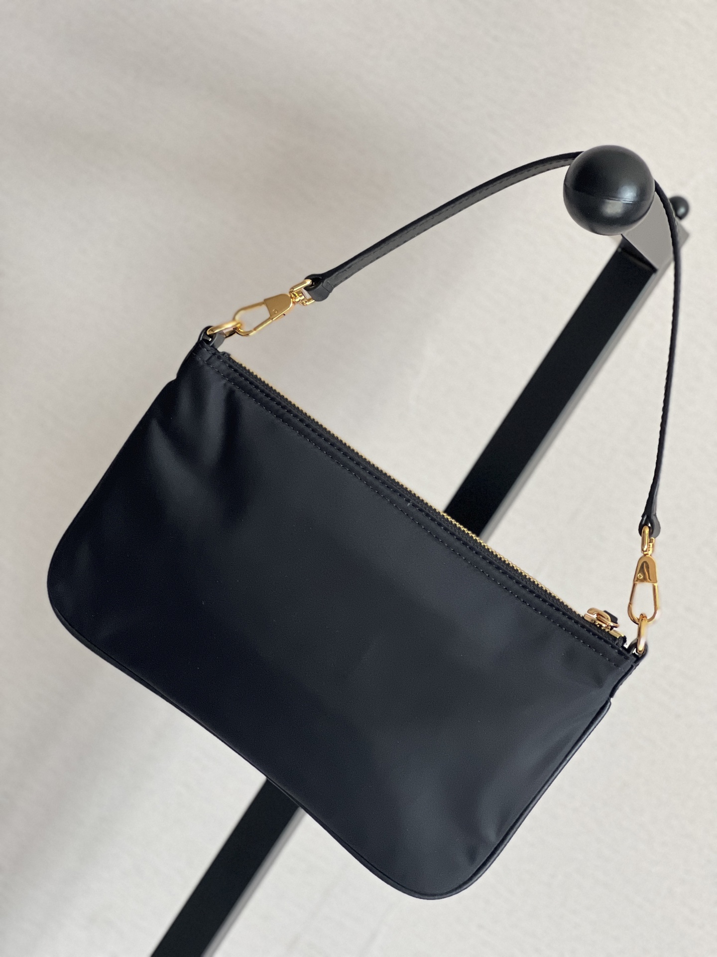 [TOP] BURBERRY Underarm Bag 25x15x2cm - Black