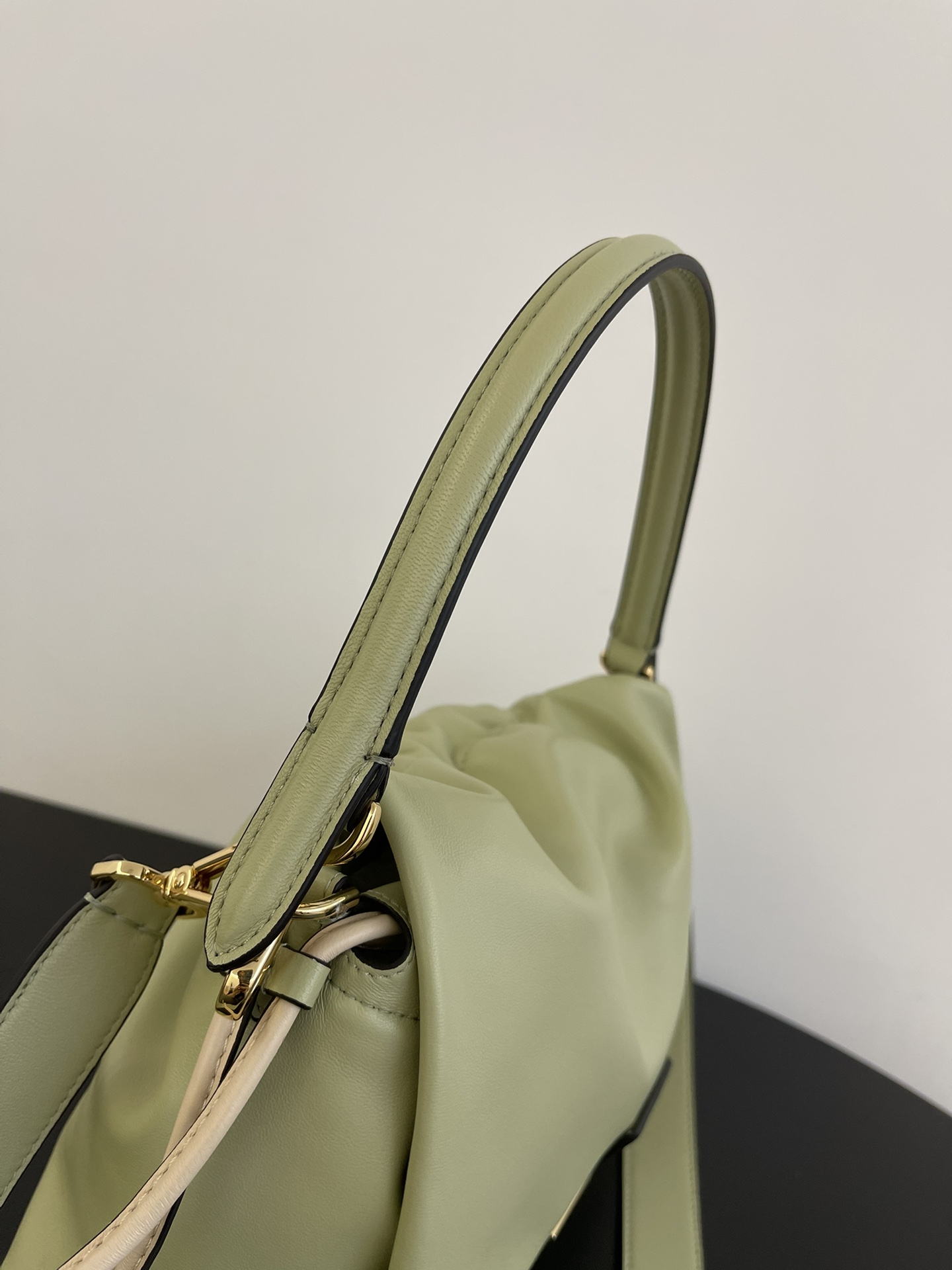 [TOP] FENDI Mamma Baguette Bag 26.5x8.5x18cm - Light Green