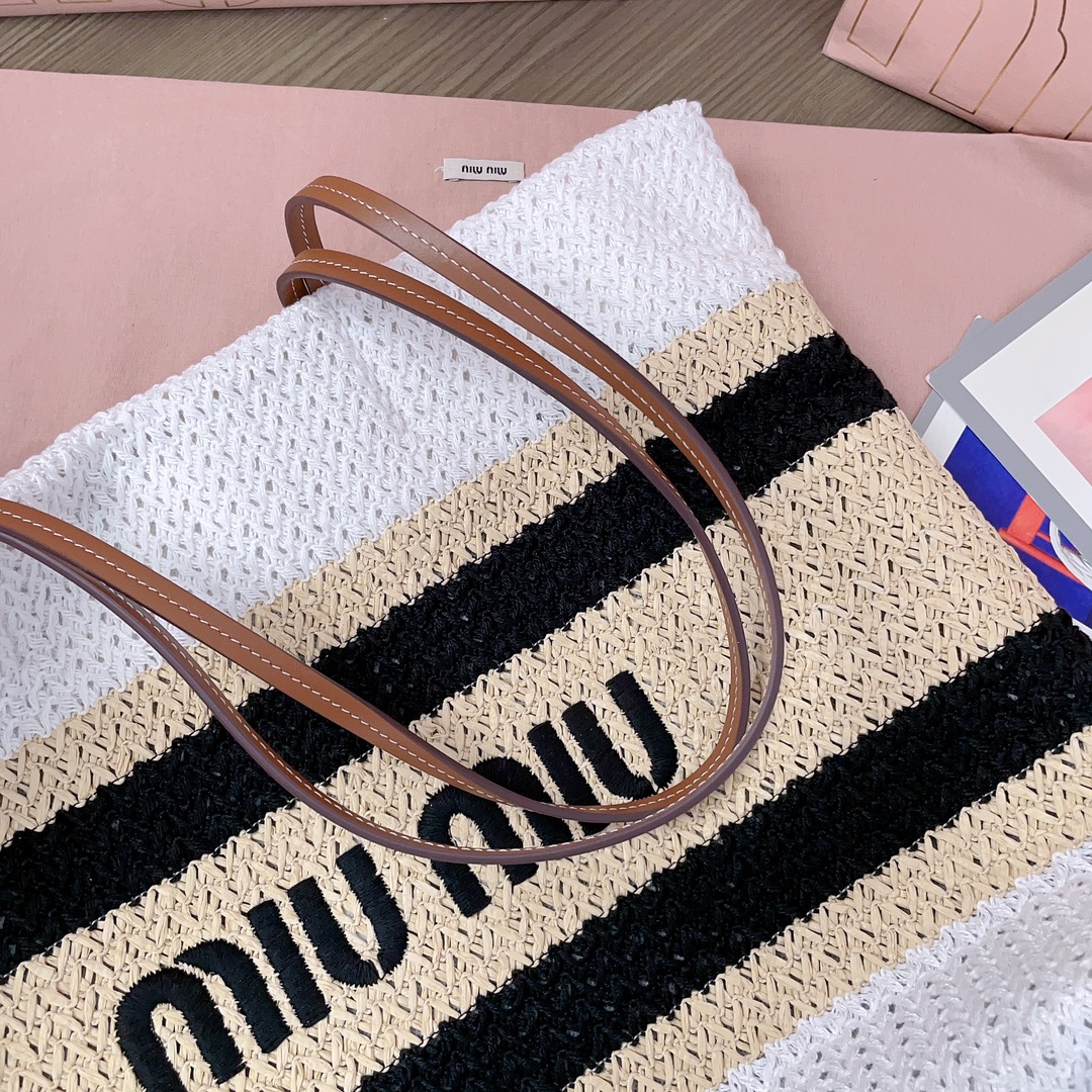[TOP] Miu Miu Raffia Grass Woven Tote Bags 40 x 34 x 16 cm - 2 Colour