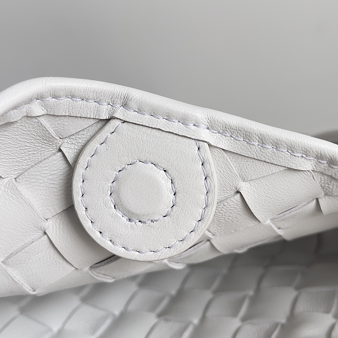 [TOP] Bottega Veneta BV Sardine Bag Mini 20x12x2.5cm - White