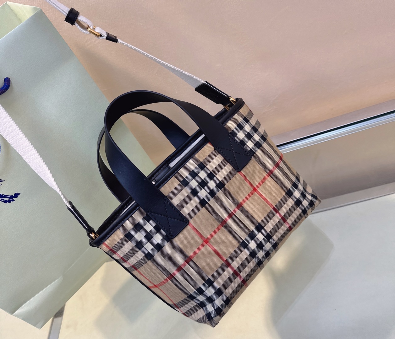 [TOP] BURBERRY Tote Bag 27x16.5x9.5cm - Beige