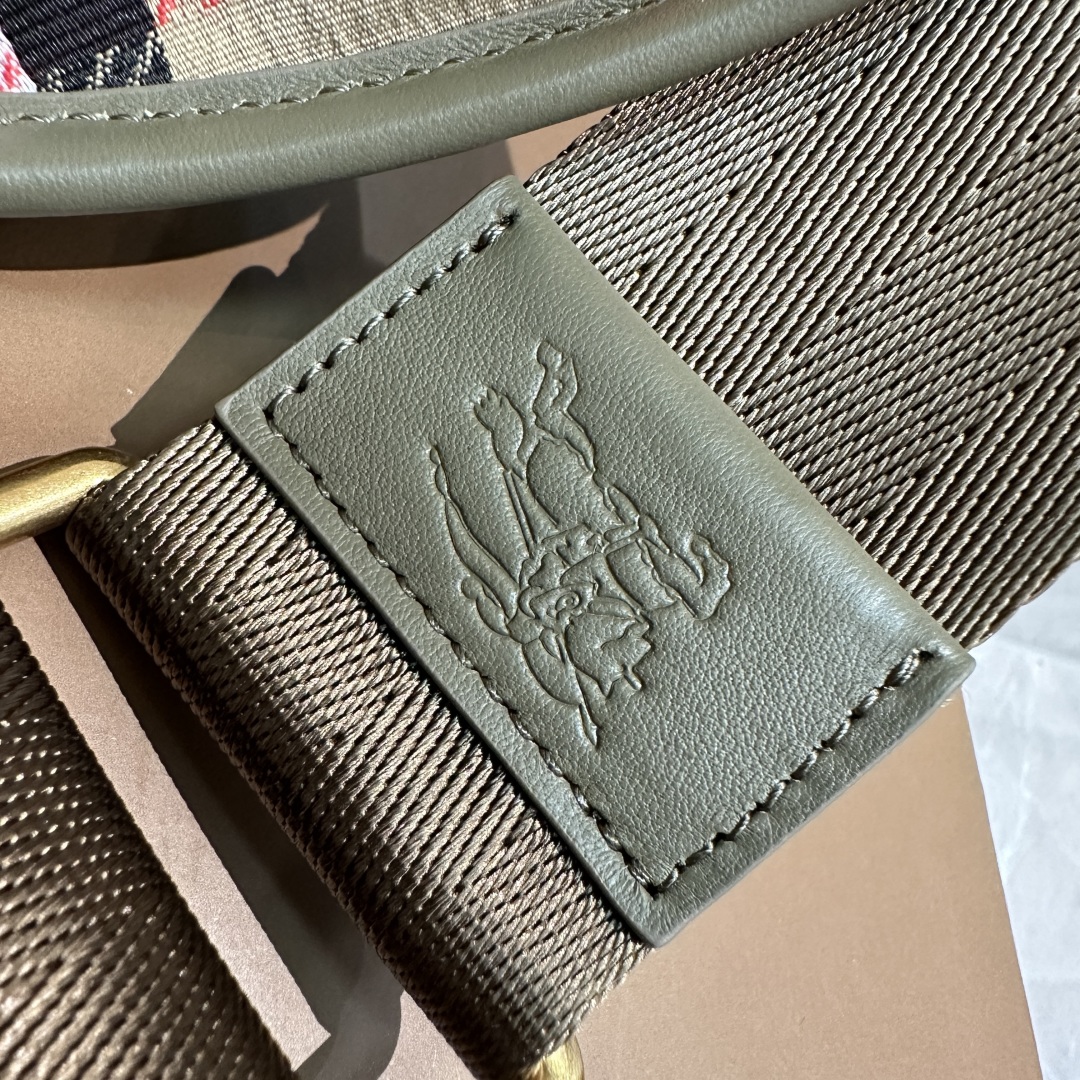 [TOP] BURBERRY Messenger Bag 27.5x11x19cm - Beige