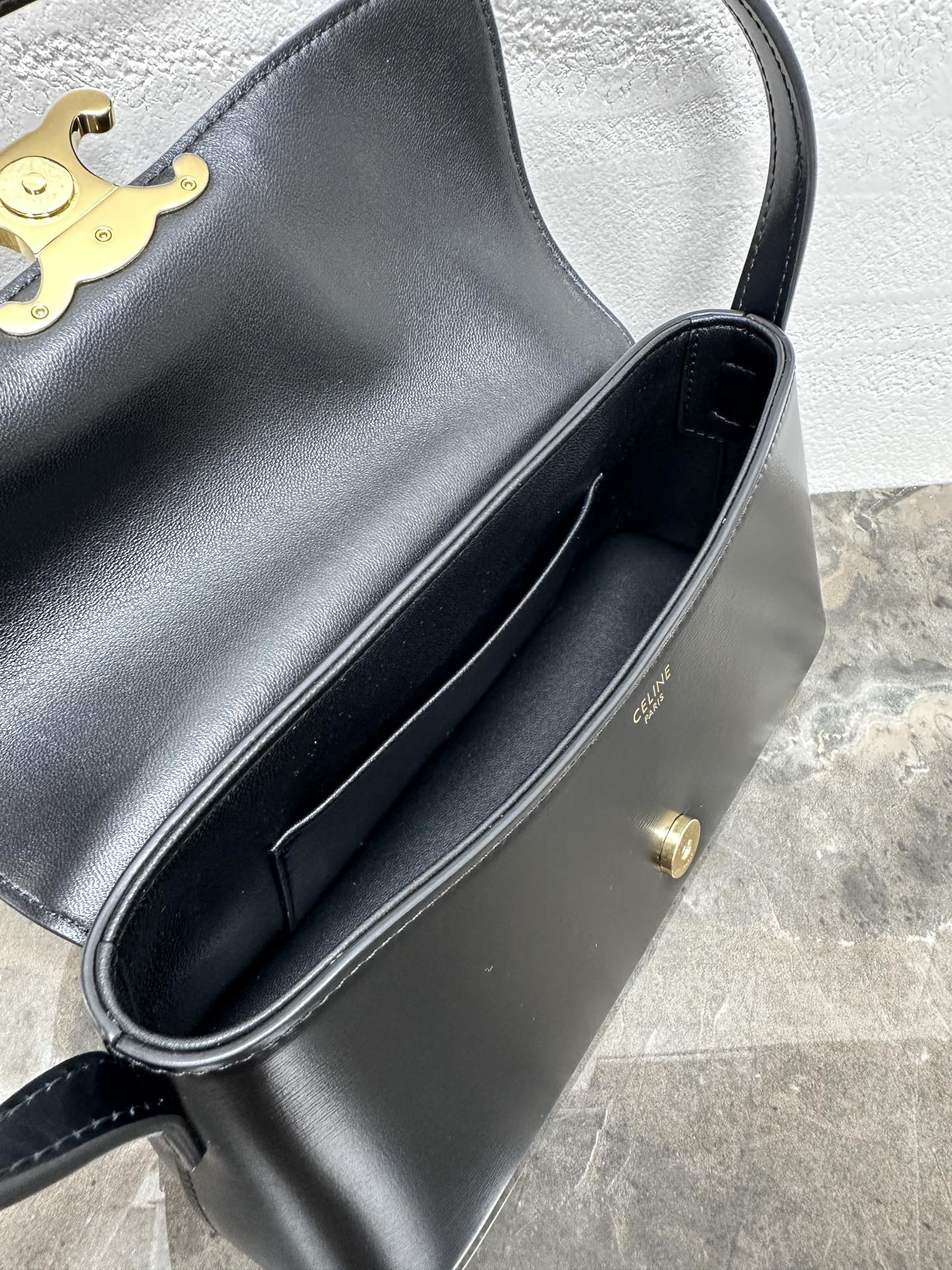 [TOP] CELINE Triomphe Bag 24x11x8cm - 2 Colour