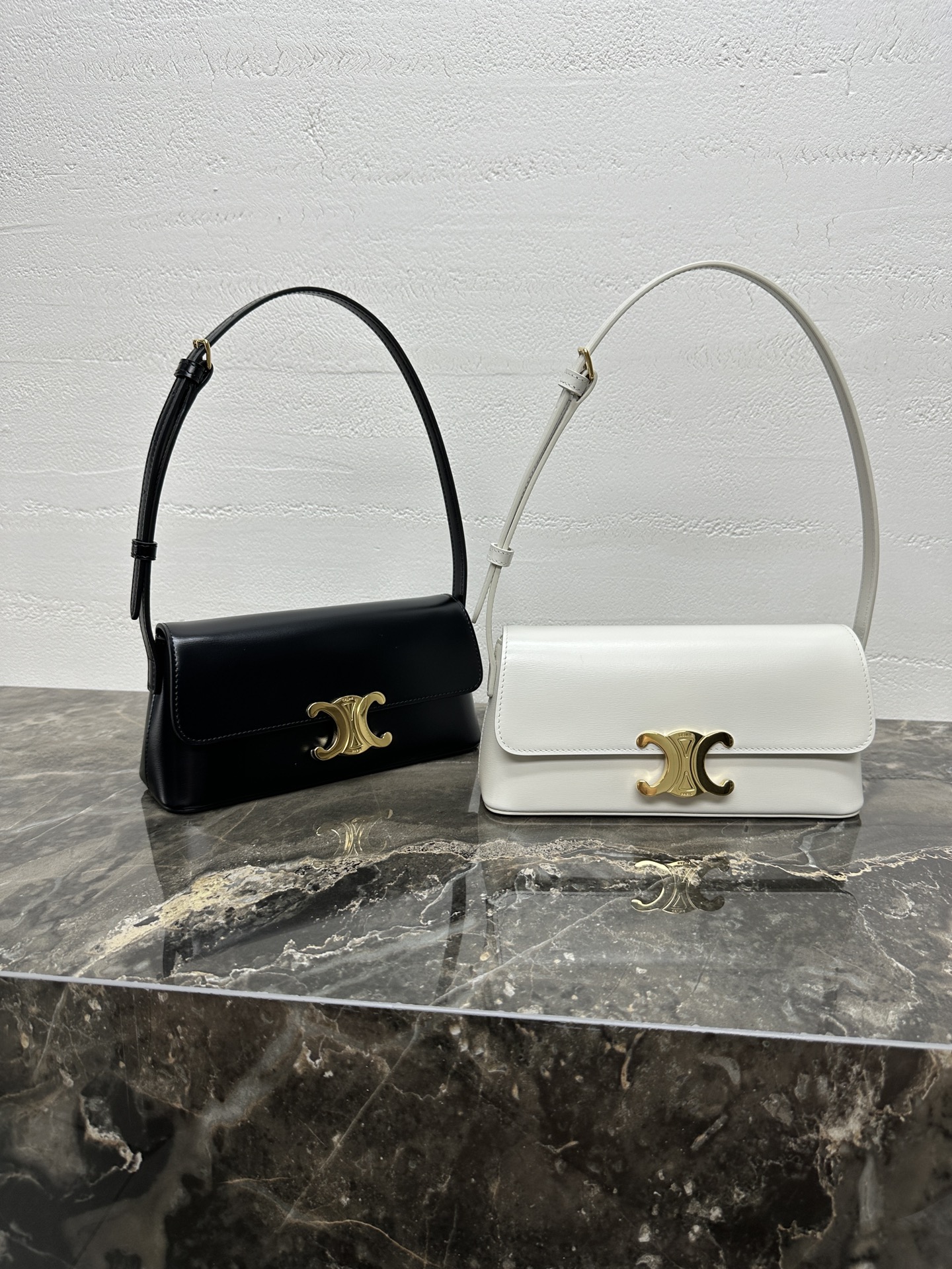 [TOP] CELINE Triomphe Bag 24x11x8cm - 2 Colour