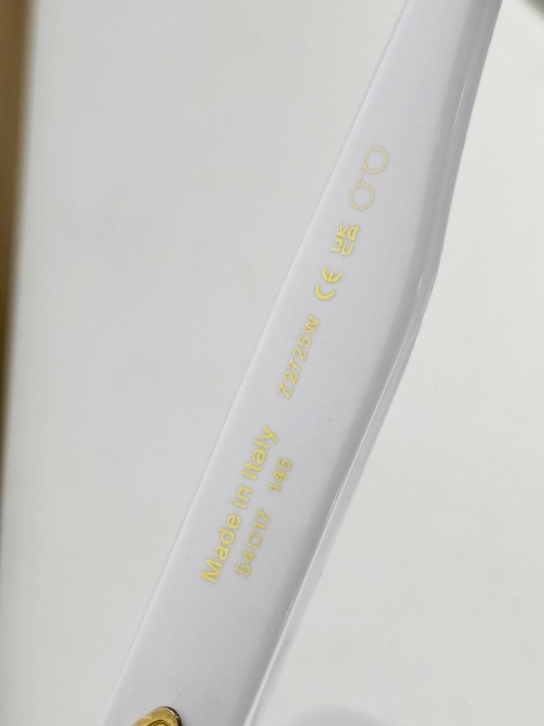 [TOP] Louis Vuitton LV Sunglasses - White