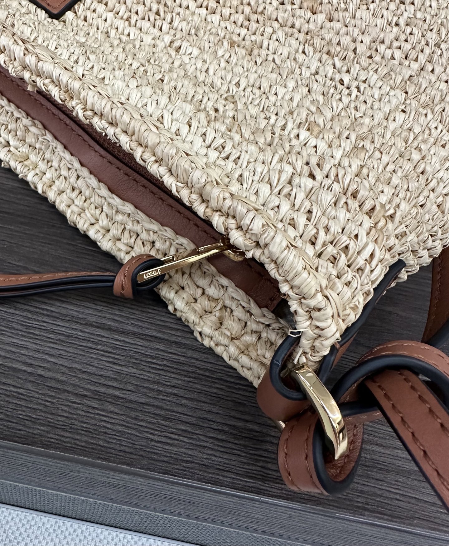 [TOP] LOEWE Slit Pochette Bag 27x17x9cm - Apricot