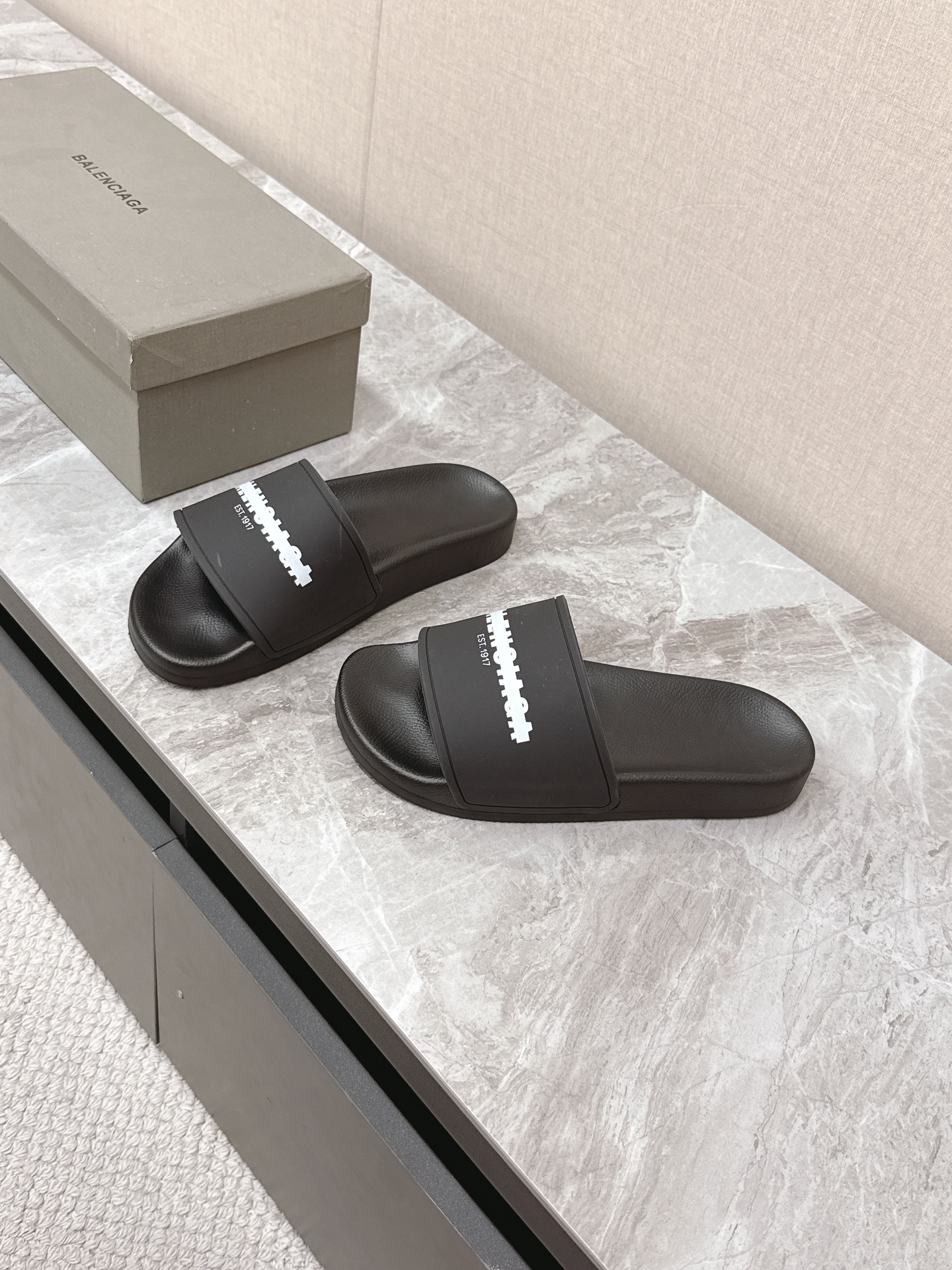 [TOP] BALENCIAGA Men's/ Women's Slides - 2 Colors