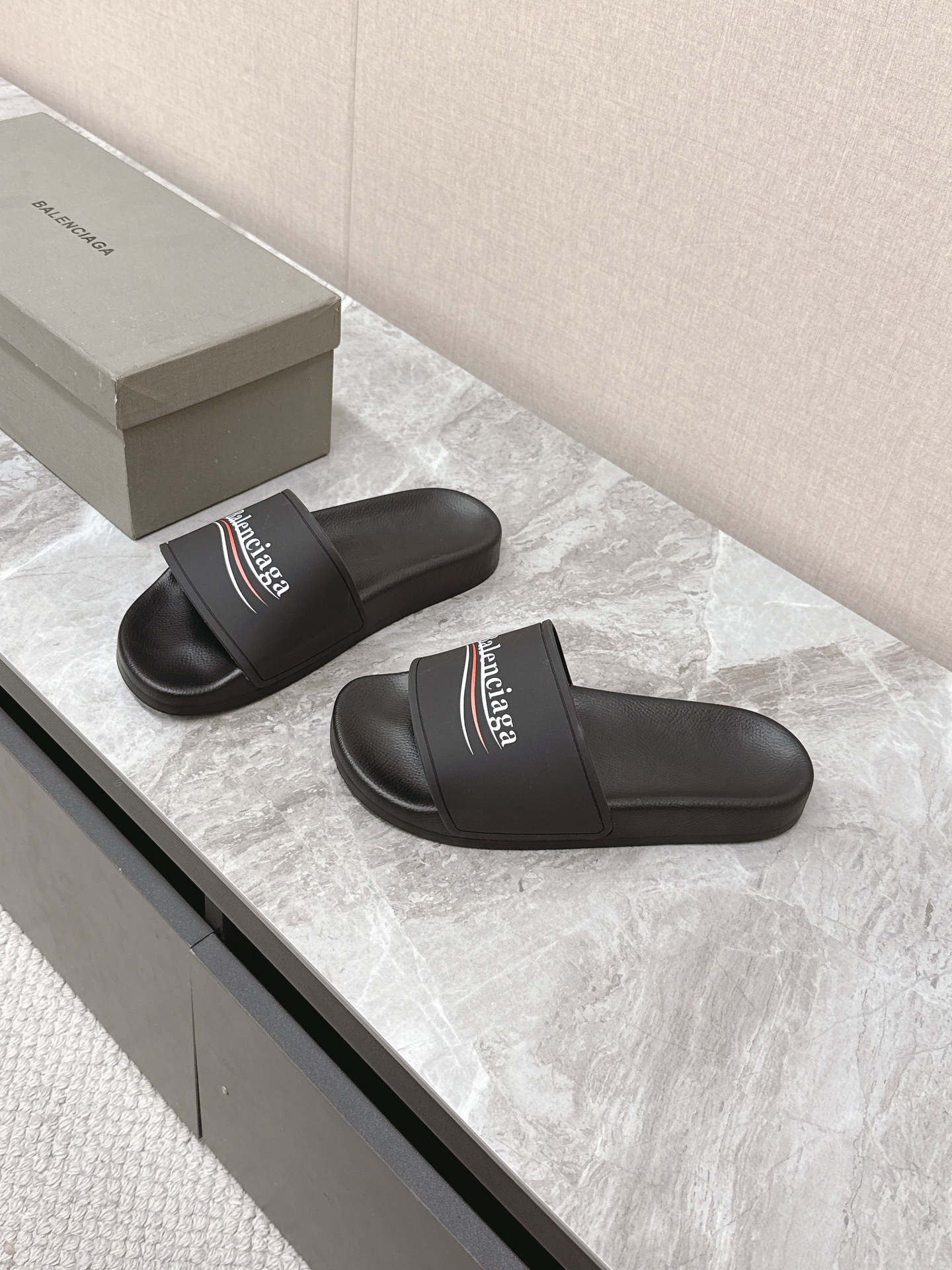 [TOP] BALENCIAGA Men's/ Women's Slides - 2 Colors