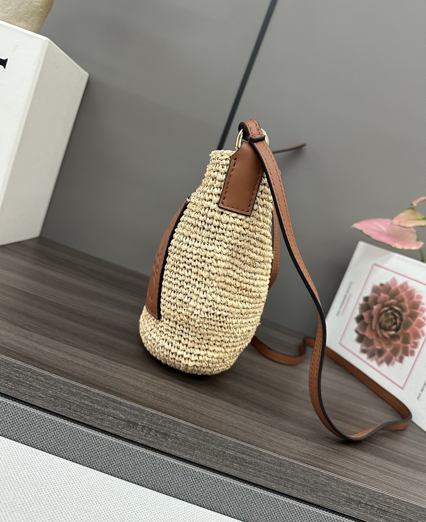 [TOP] LOEWE Slit Pochette Bag 27x17x9cm - Apricot