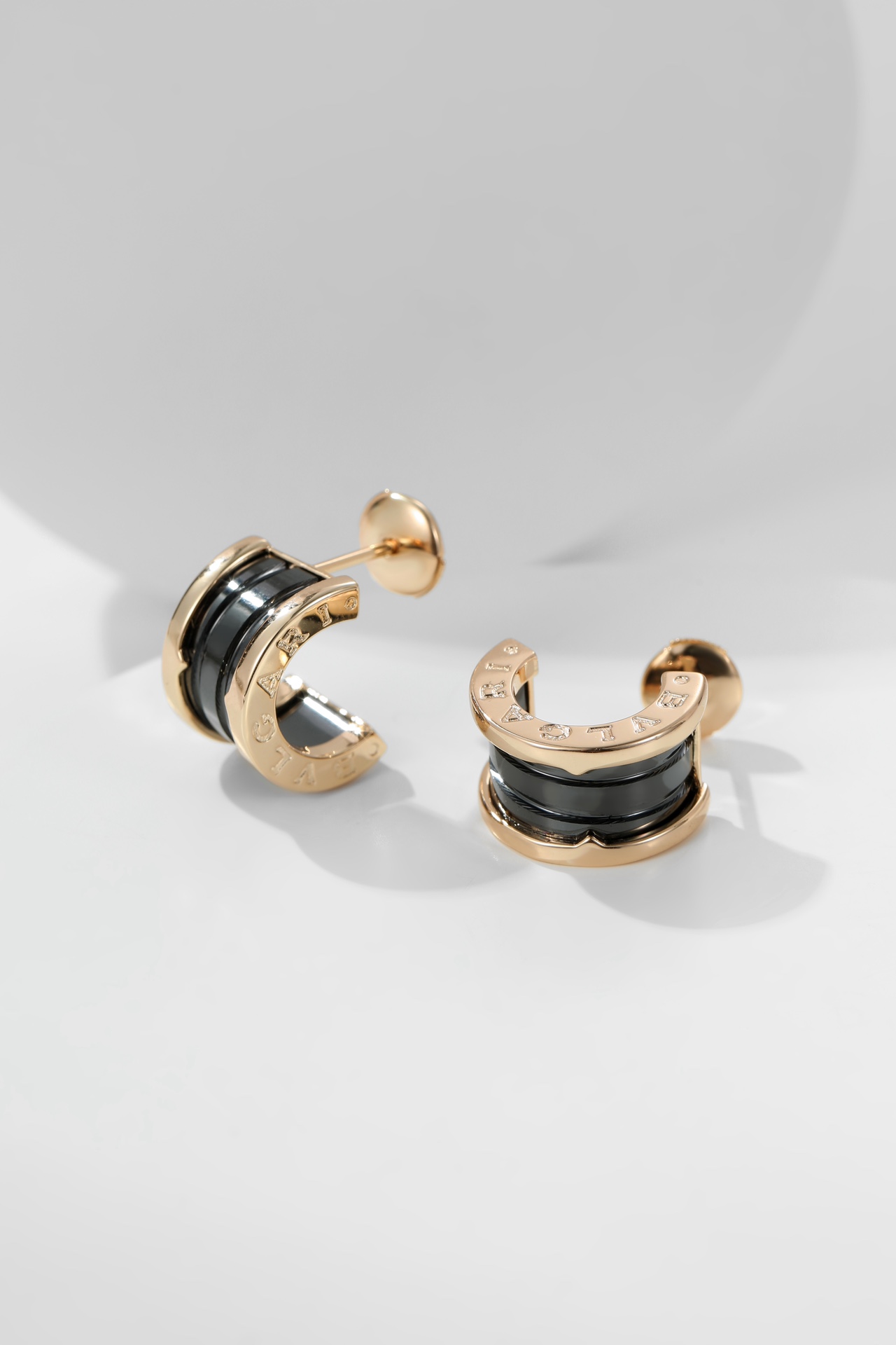 [TOP] BVLGARI Black and White Ceramic Earrings