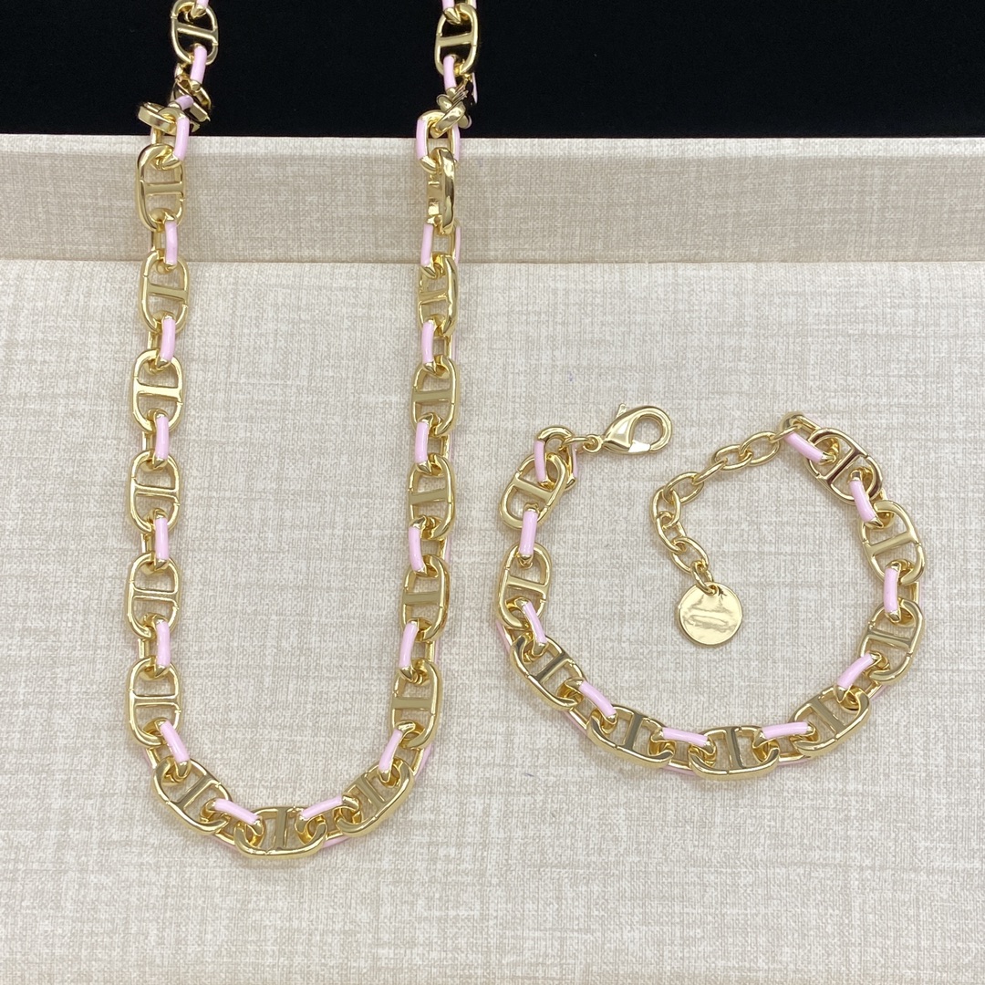 [TOP] Christian Dior Logo Bracelet + Necklace Set - Gold