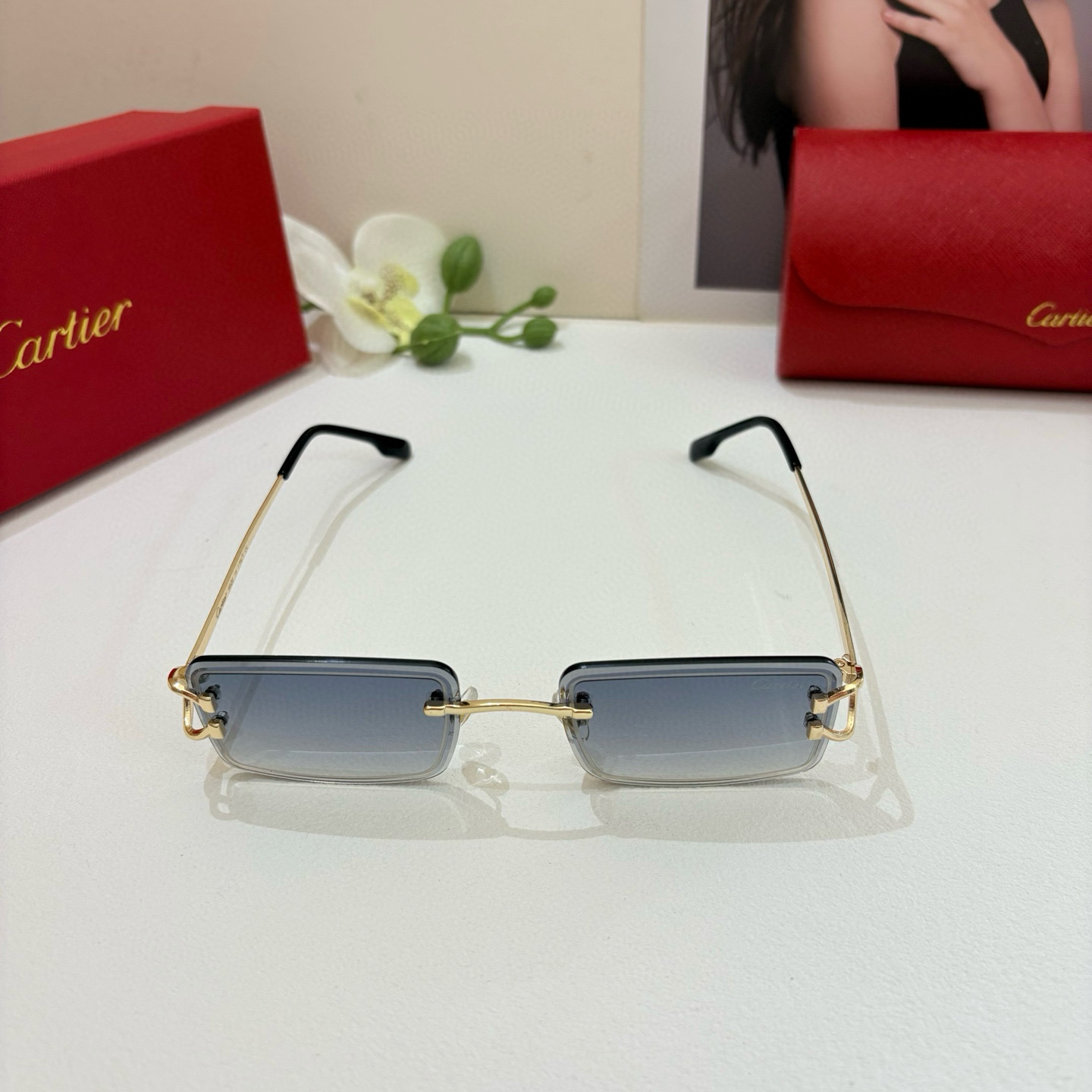 [TOP] Cartier Sunglasses - Gold