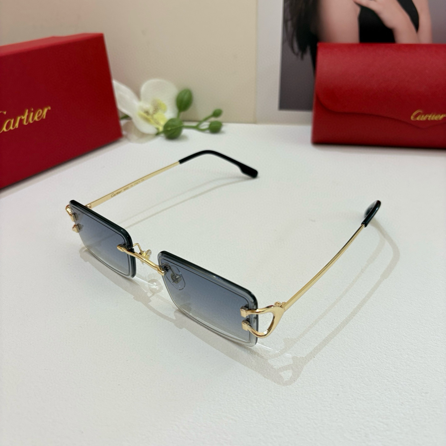 [TOP] Cartier Sunglasses - Gold