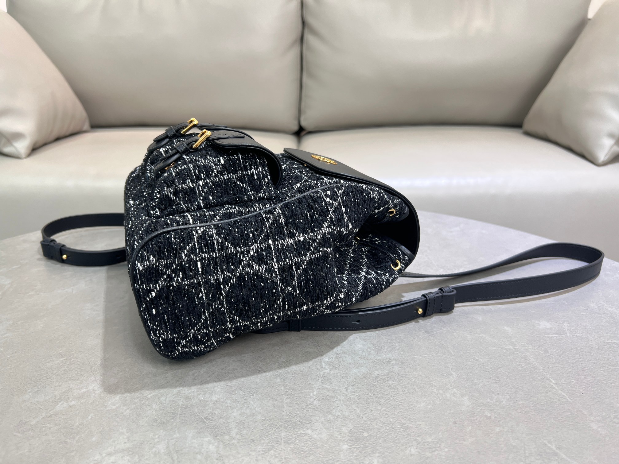 [TOP] Christian Dior Caro Backpack 23×26.7×12.5 cm - Black