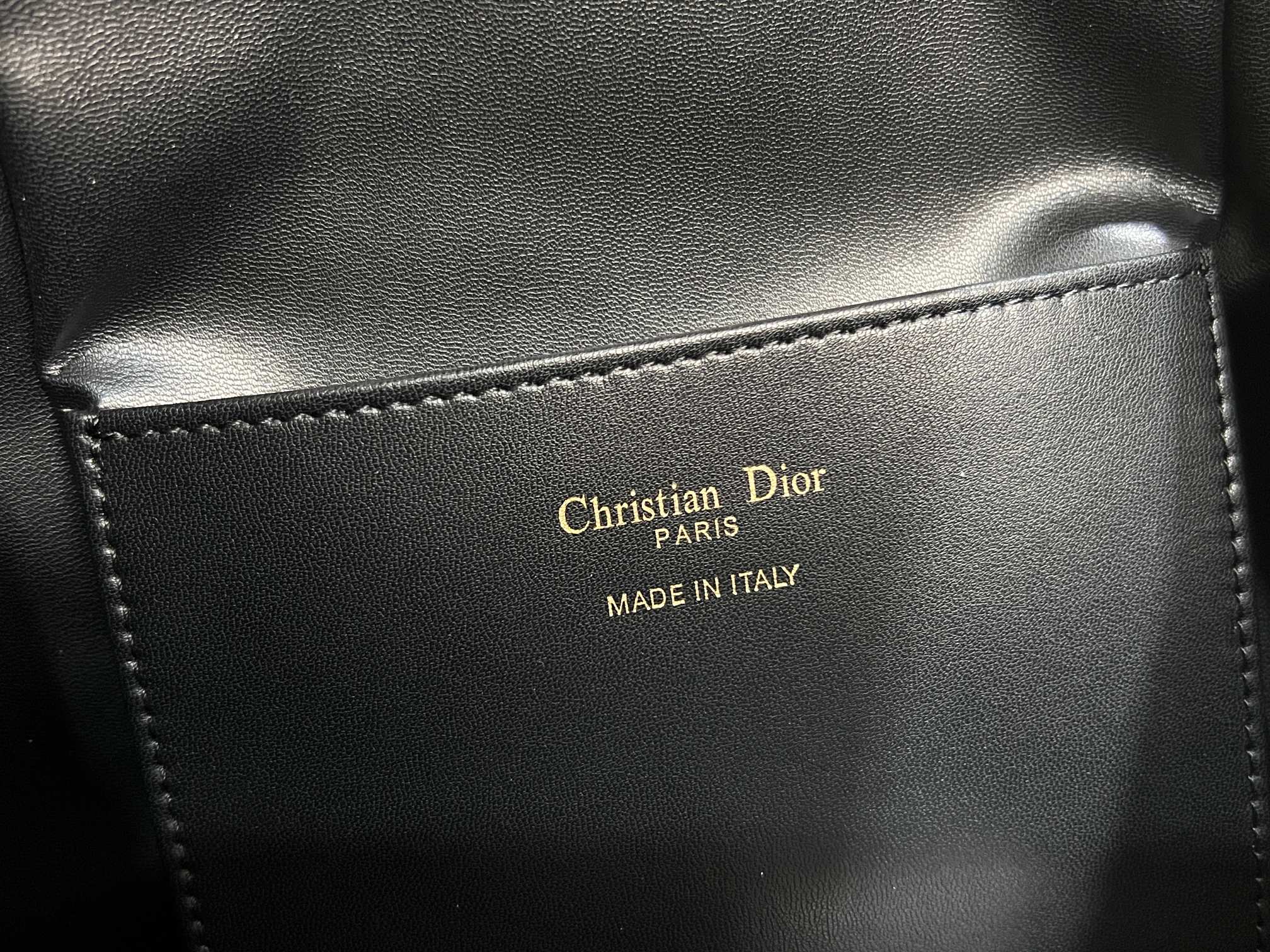 [TOP] Christian Dior Caro Backpack 23×26.7×12.5 cm - Black