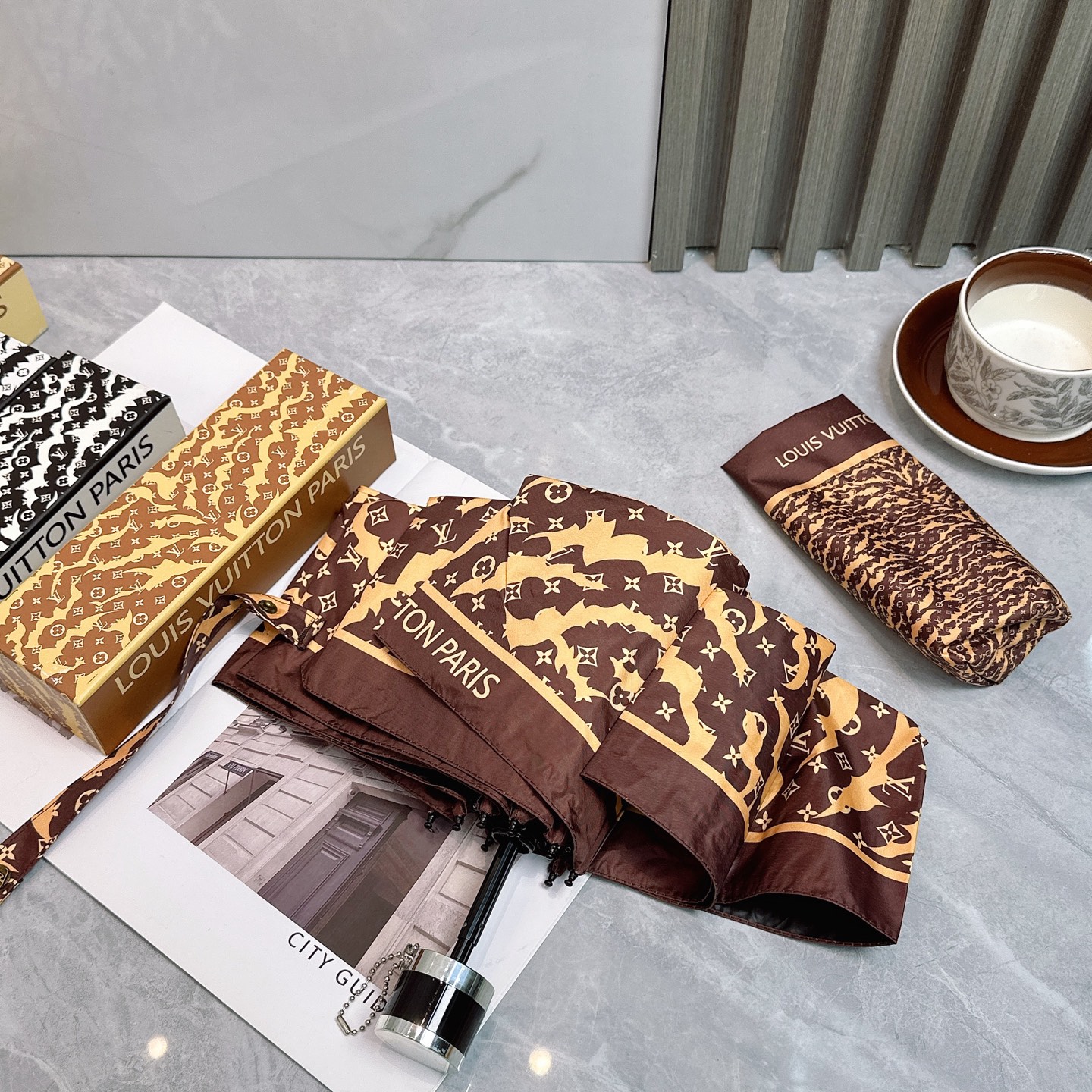 [TOP] Louis Vuitton LV Umbrella - 4 Color