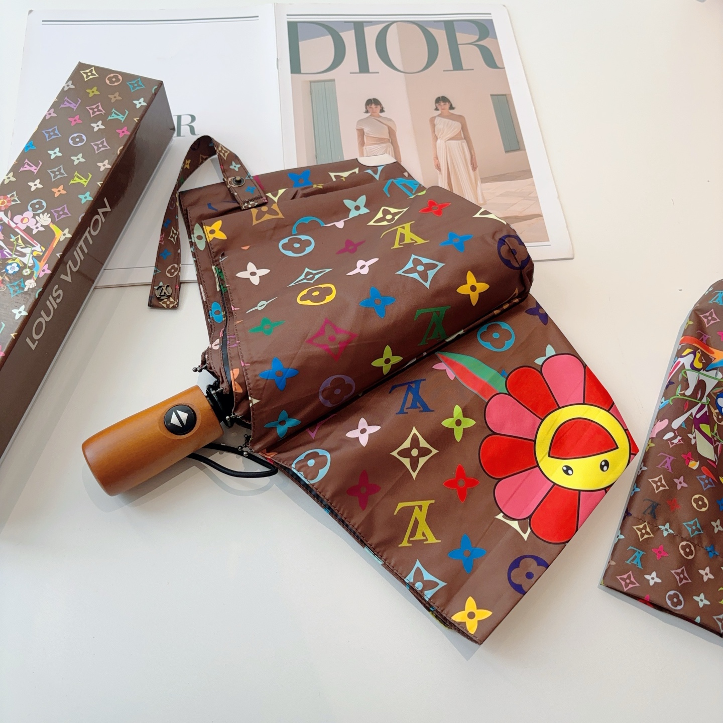 [TOP] Louis Vuitton LV Umbrella - 3 Colors