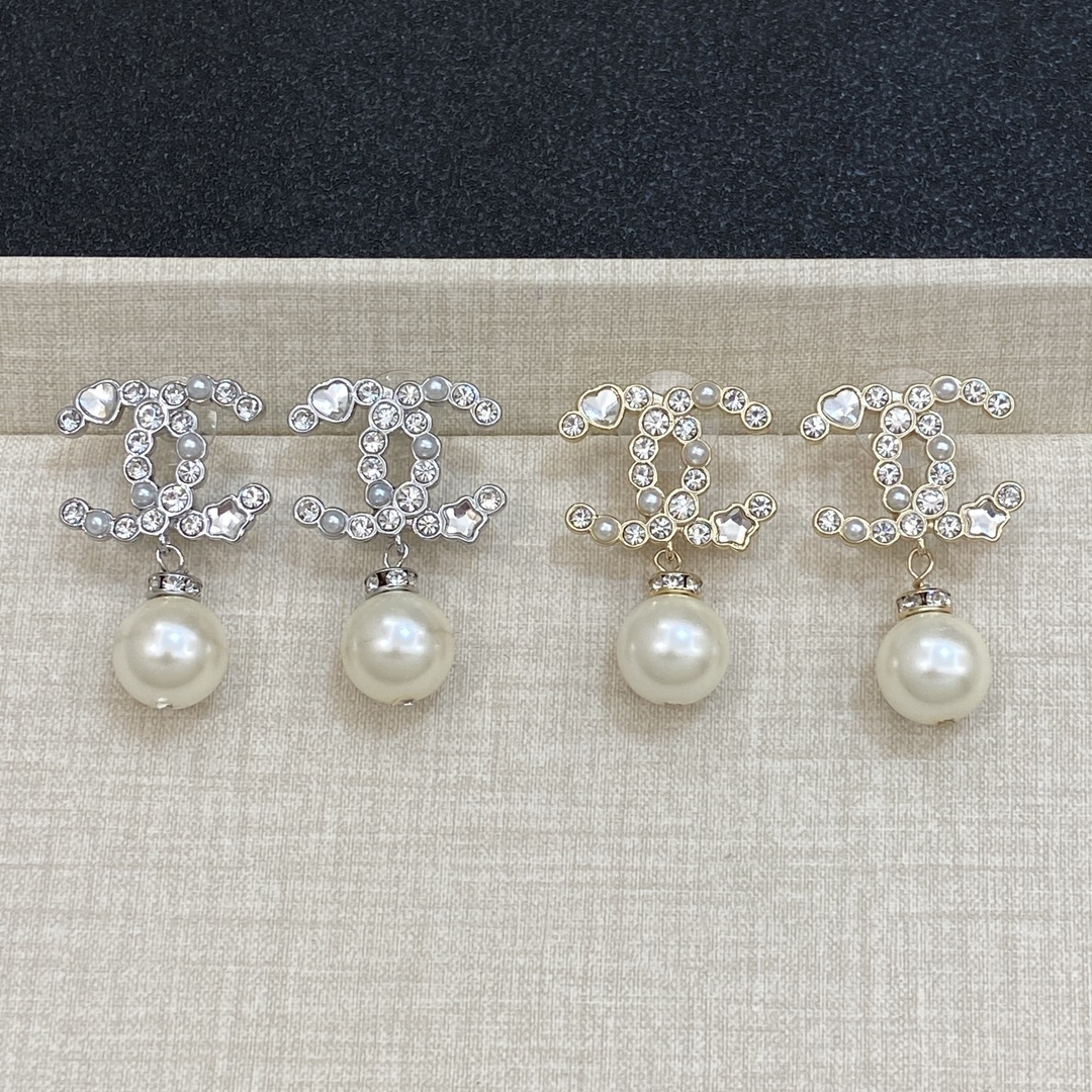 [TOP] CHANEL CC Earrings- 2 Colors