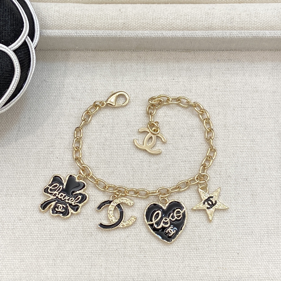 [TOP] CHANEL Bracelet - Gold