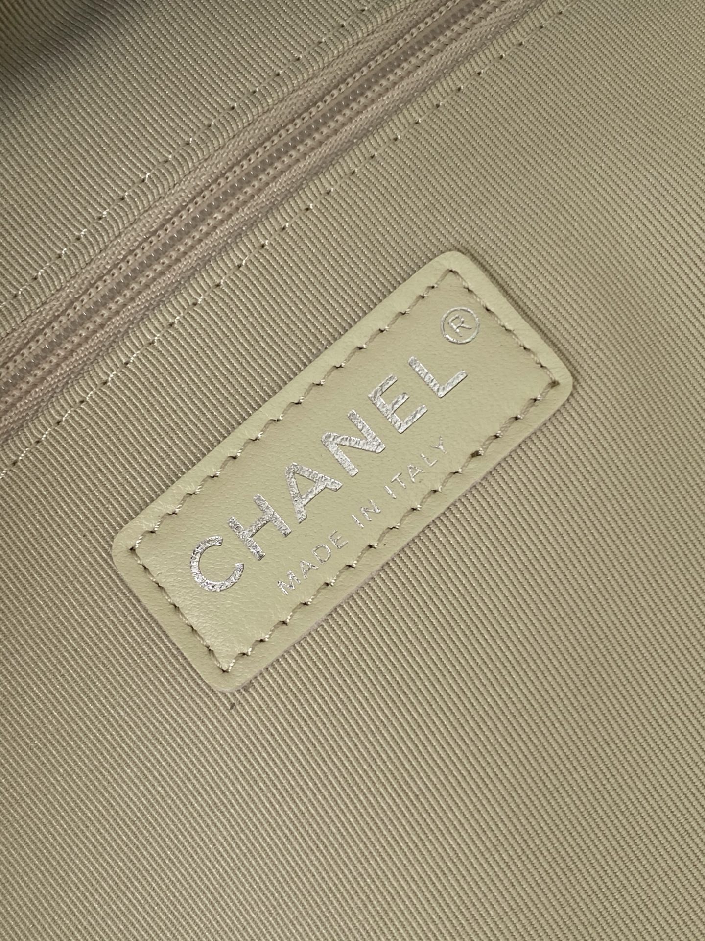 [TOP] CHANEL Second-Hand Bag 33*22*8cm - Black&SHW