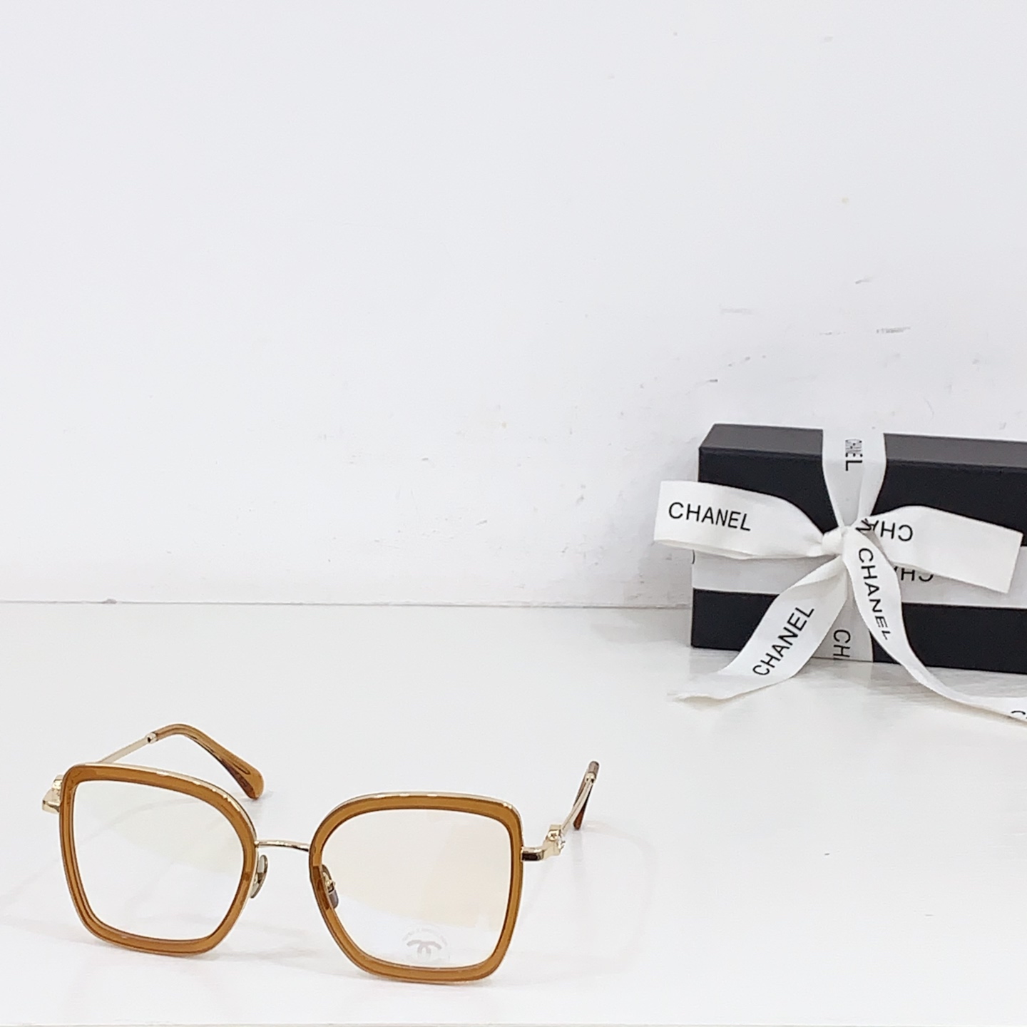 [TOP] CHANEL Sunglasses - 6 Colors