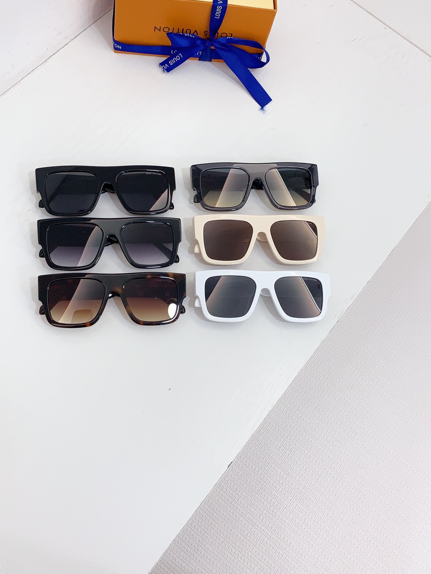 [TOP] Louis Vuitton LV Sunglasses - 6 Colors