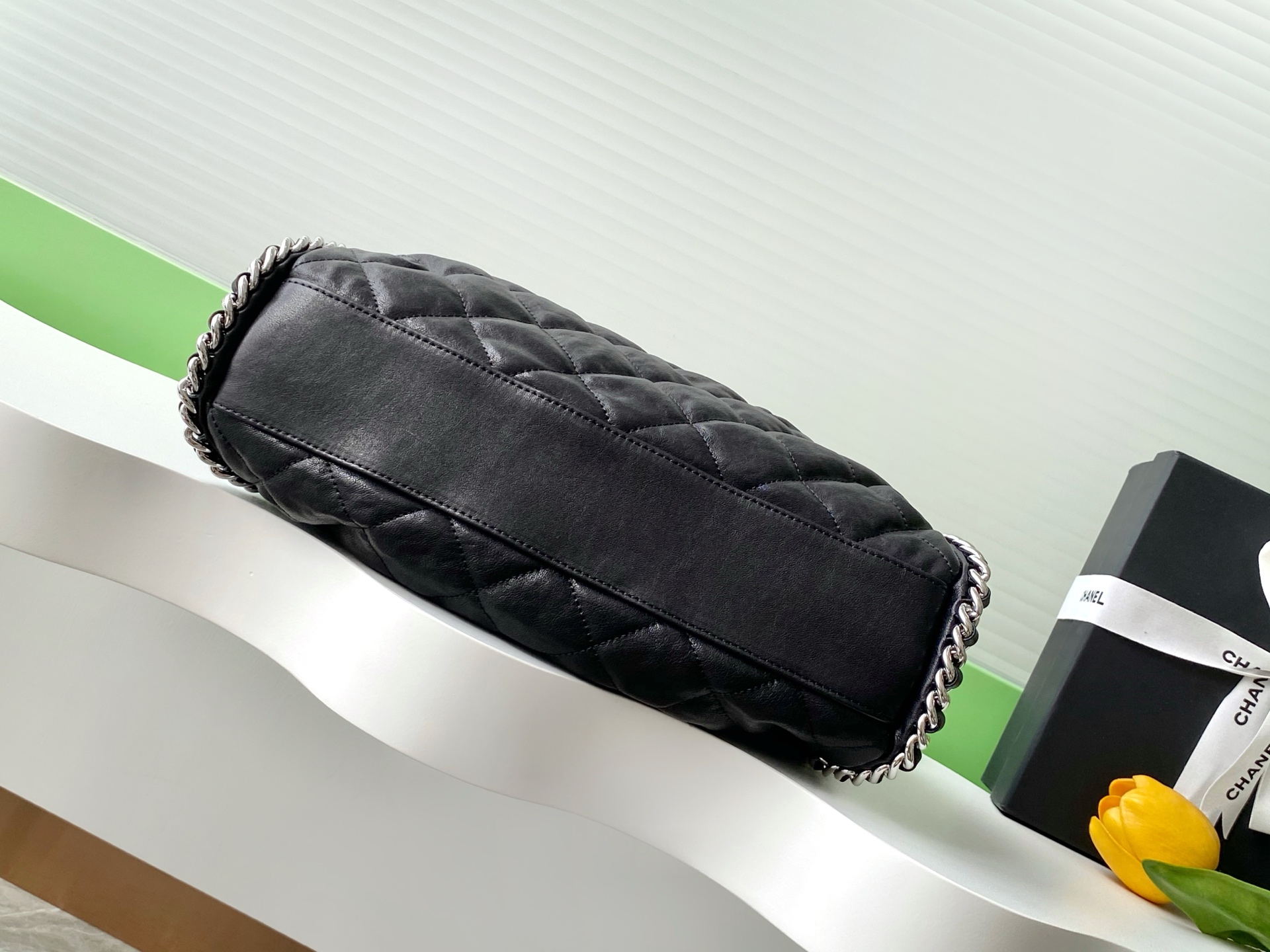 [TOP] CHANEL Second-Hand Bag 33*22*8cm - Black&SHW