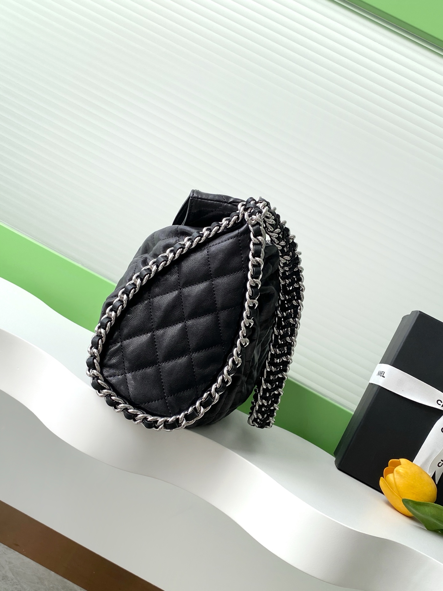[TOP] CHANEL Second-Hand Bag 33*22*8cm - Black&SHW