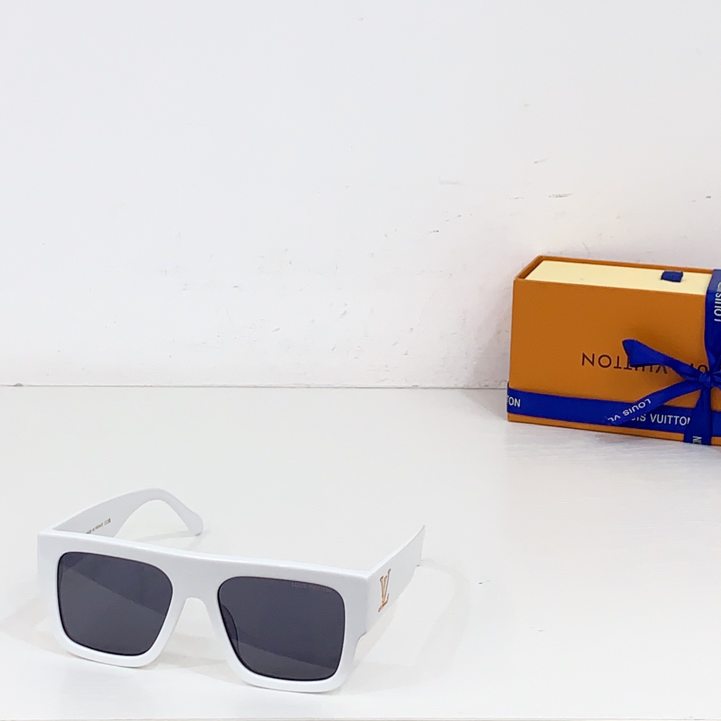 [TOP] Louis Vuitton LV Sunglasses - 6 Colors