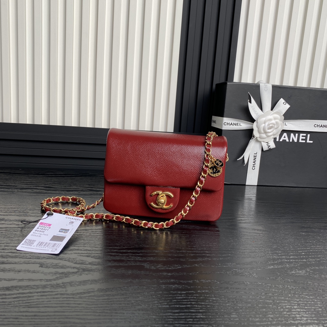 [TOP] CHANEL Clutch Bag Cowhide - Red