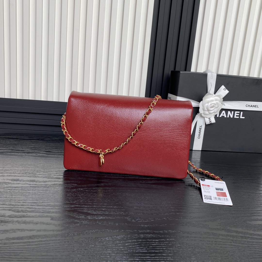 [TOP] CHANEL Clutch Bag Cowhide - Red