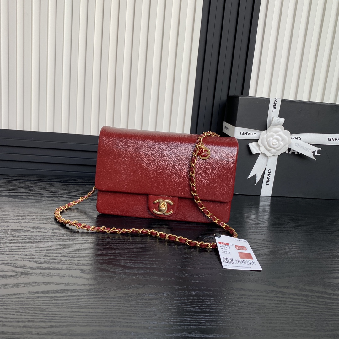 [TOP] CHANEL Clutch Bag Cowhide - Red