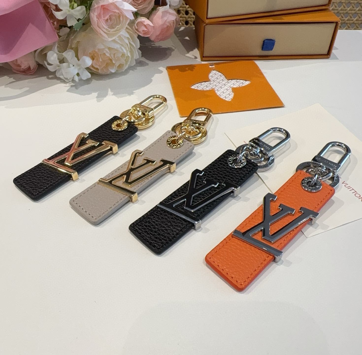 [TOP] Louis Vuitton LV  Keychain-4 Colors