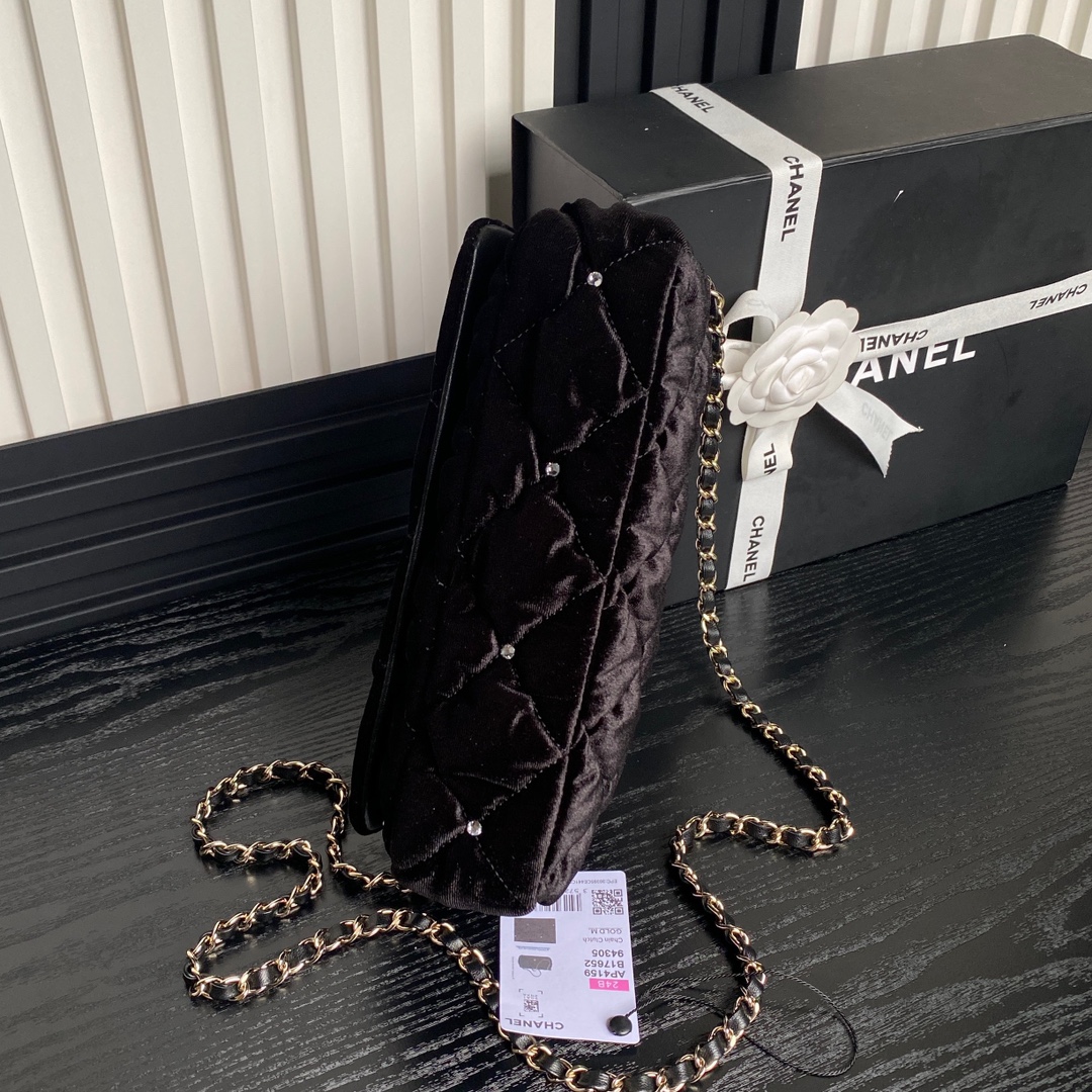 [TOP] CHANEL Crossbody Bag Velvet 13×23×5cm - Black