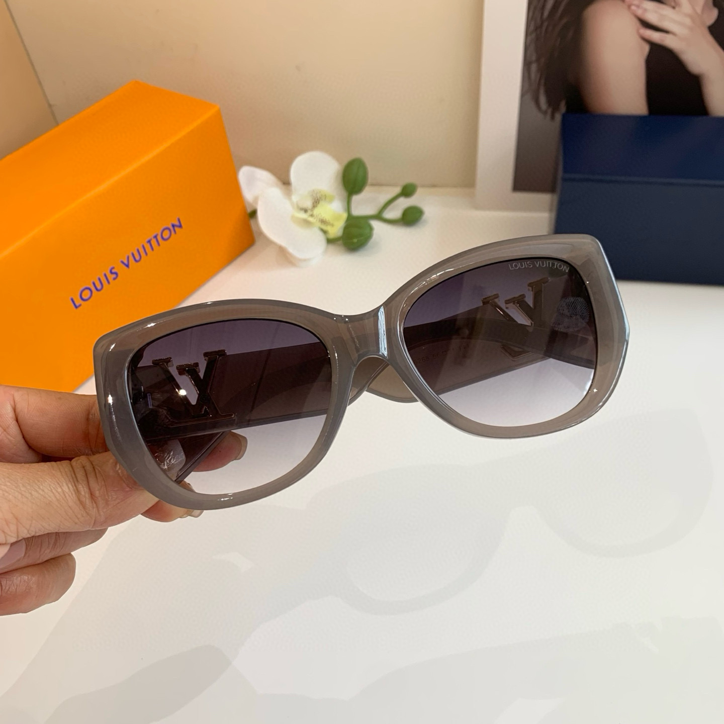 [TOP] Louis Vuitton LV Sunglasses - 3 Colors
