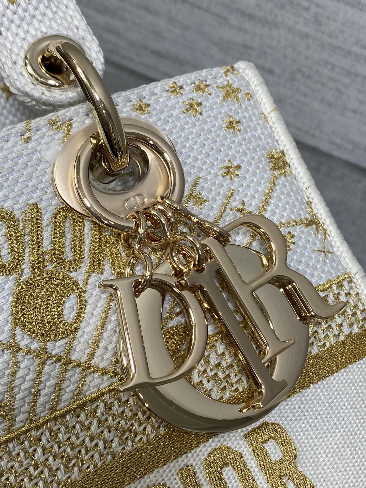 [TOP] Christian Dior Pattern Embroidery Bag 24x20x11cm - White