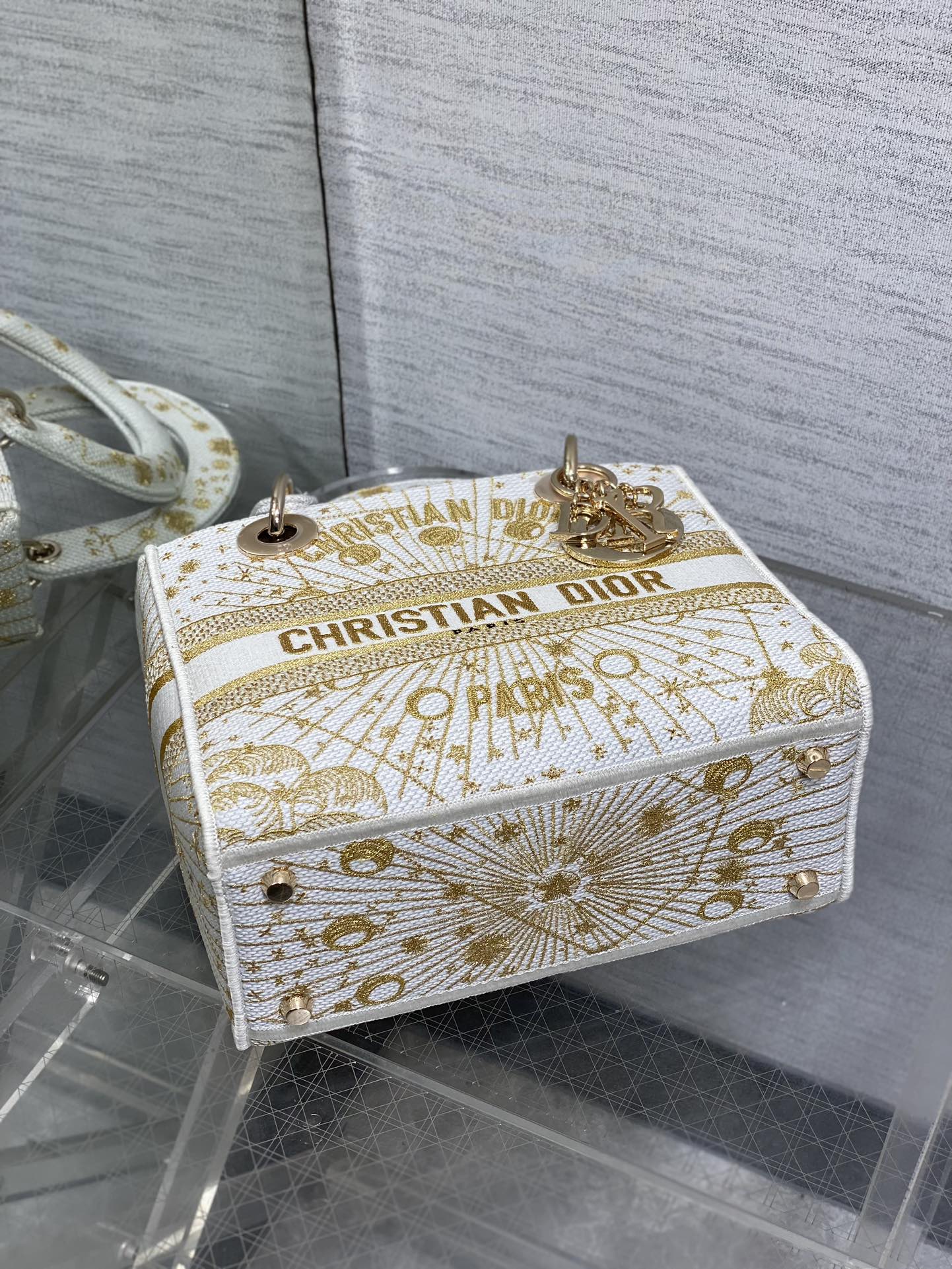 [TOP] Christian Dior Pattern Embroidery Bag 24x20x11cm - White