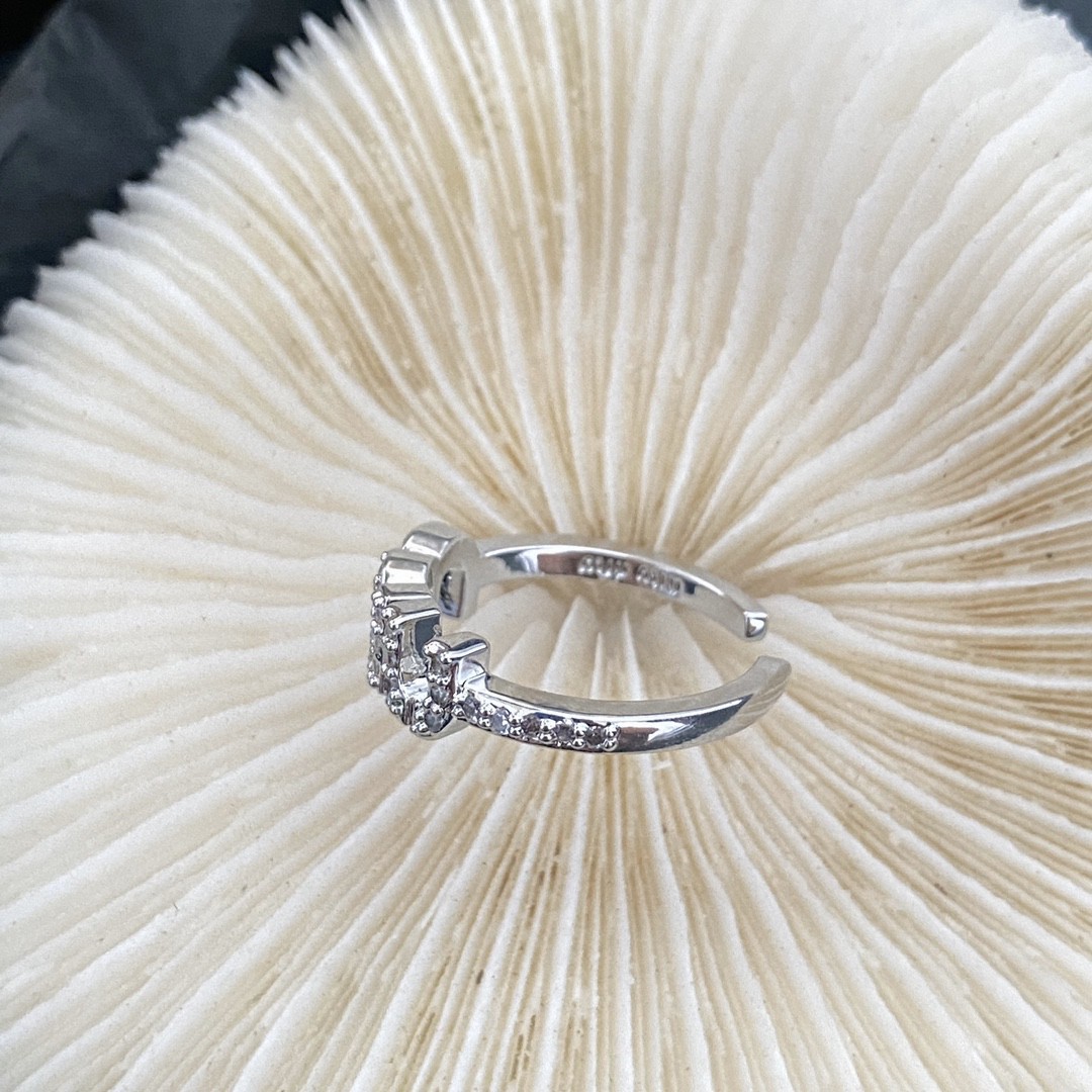 [TOP] Miu Miu Ring - Silver