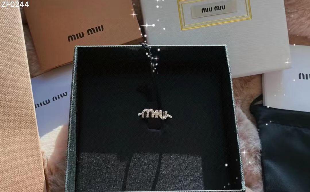 [TOP] Miu Miu Ring - Silver