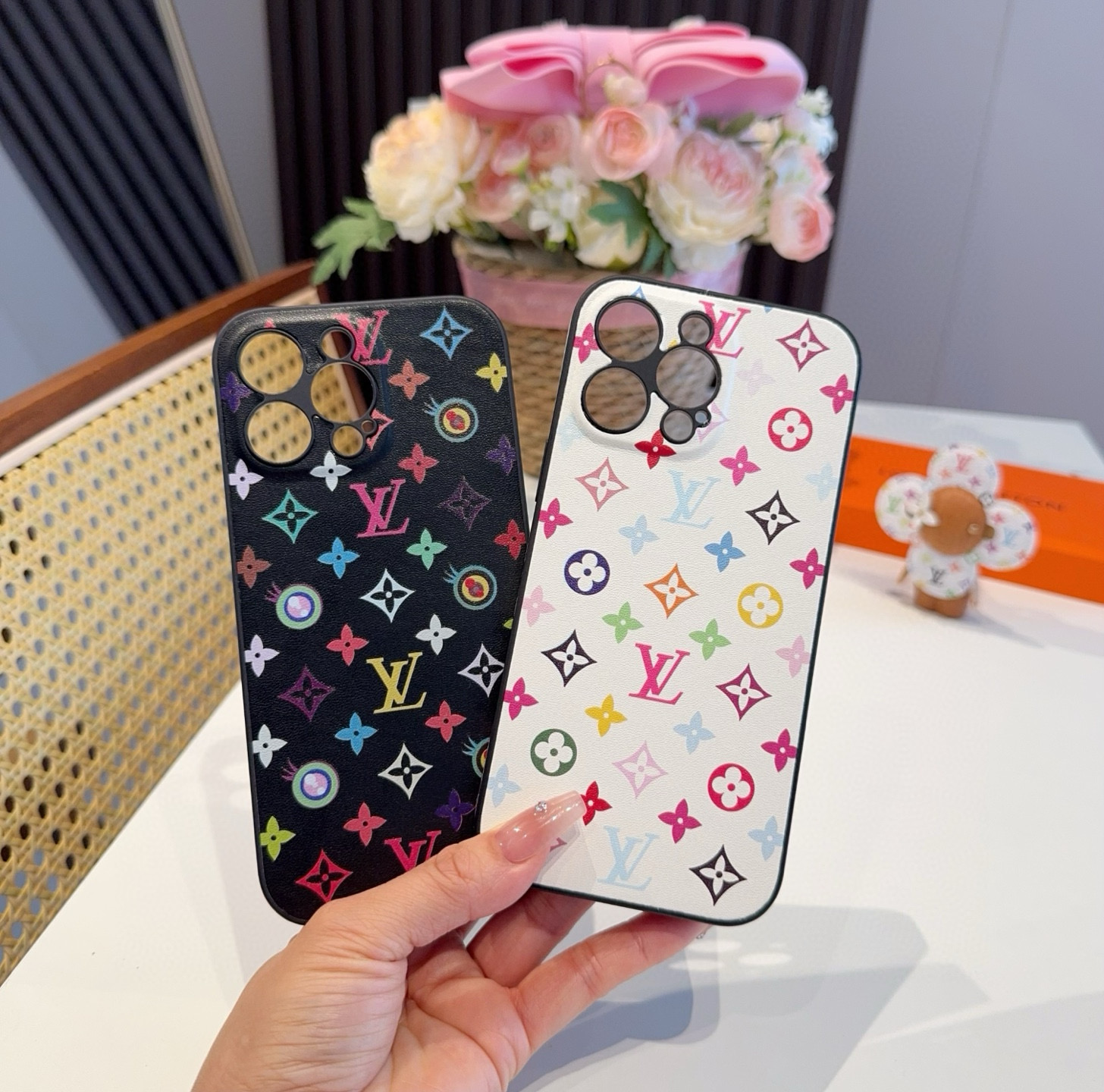 [TOP] Louis Vuitton LV  Phone Case- 2 Colors