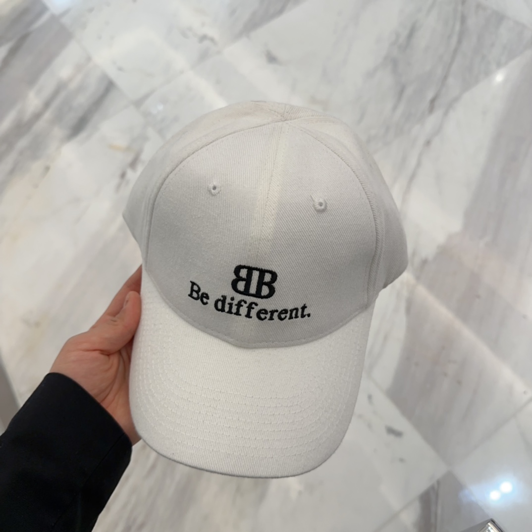 [TOP] BALENCIAGA Baseball Cap - 2 Colors