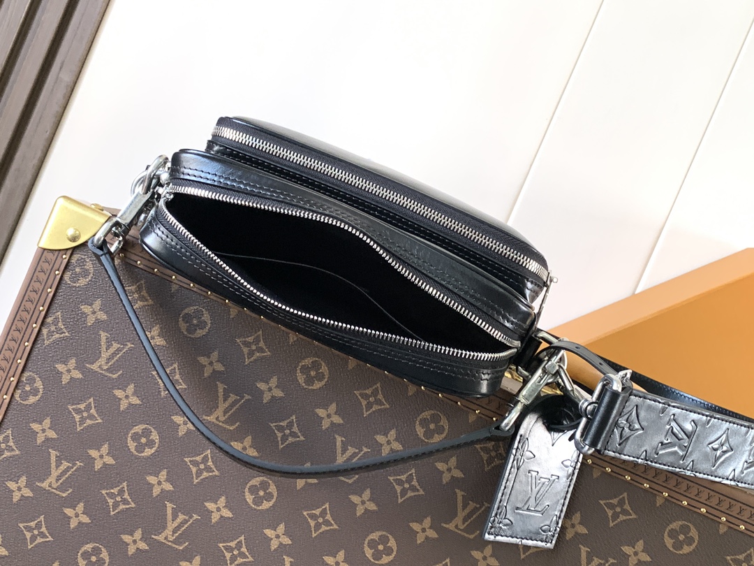 [TOP] Louis Vuitton LV Nil Handbag Cowhide 25cm - Black