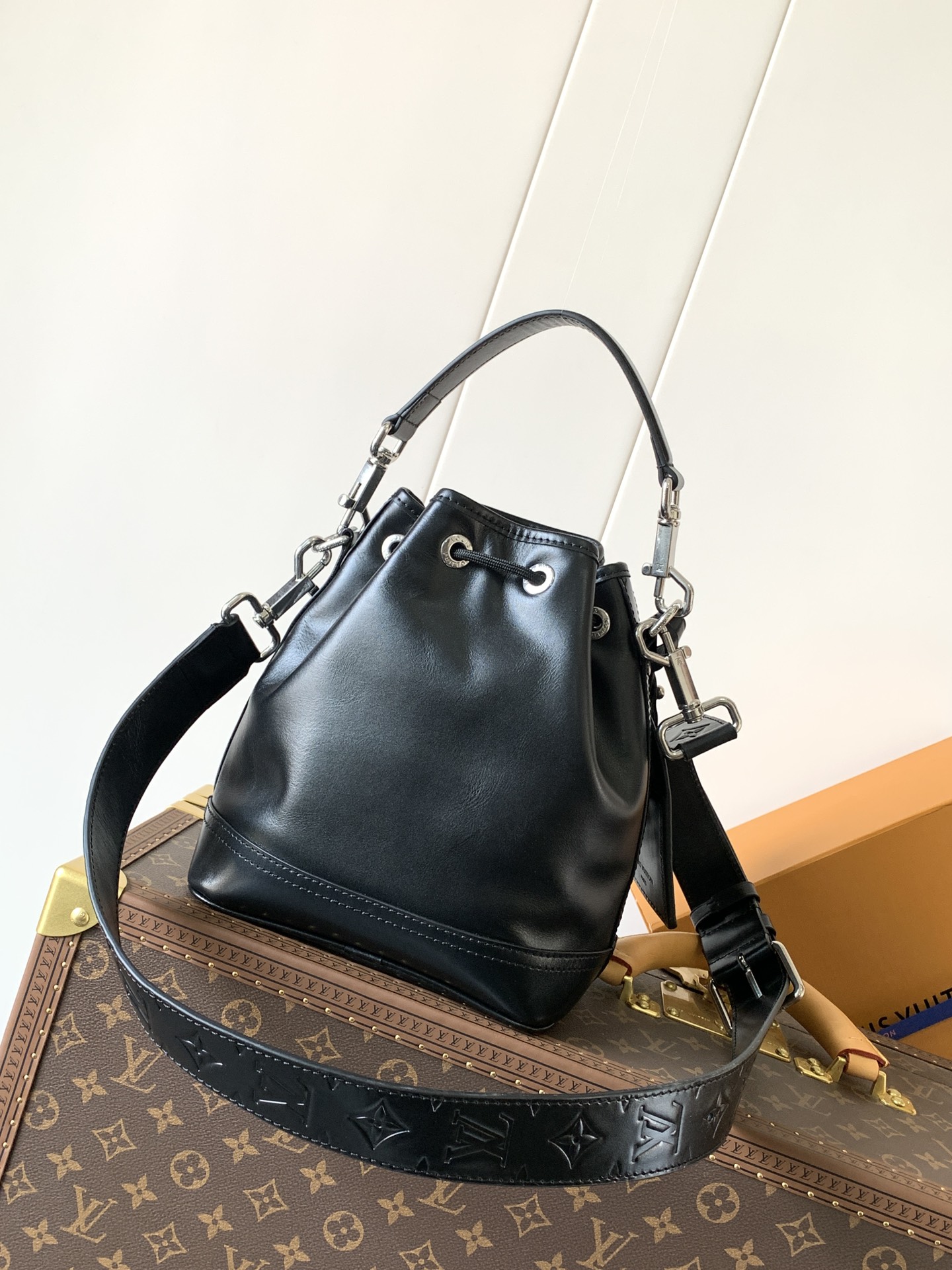 [TOP] Louis Vuitton LV Noé Cargo Bag 24*16*22CM - Black