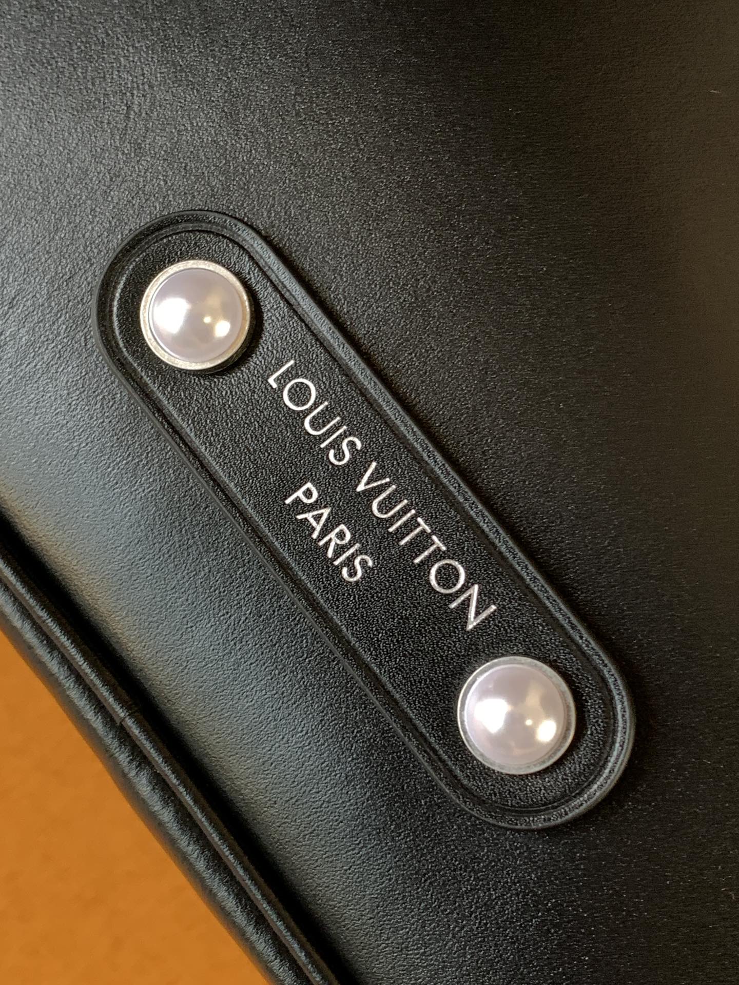 [TOP] Louis Vuitton LV Nil Handbag Cowhide 25cm - Black