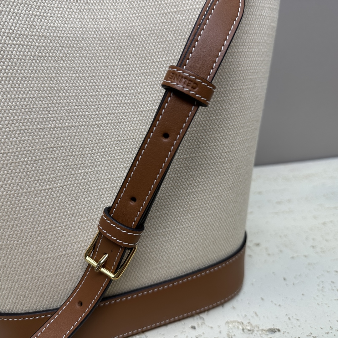 [TOP] CELINE Cuir Triomphe Bucket Bag 24x22x13cm - Brown and White