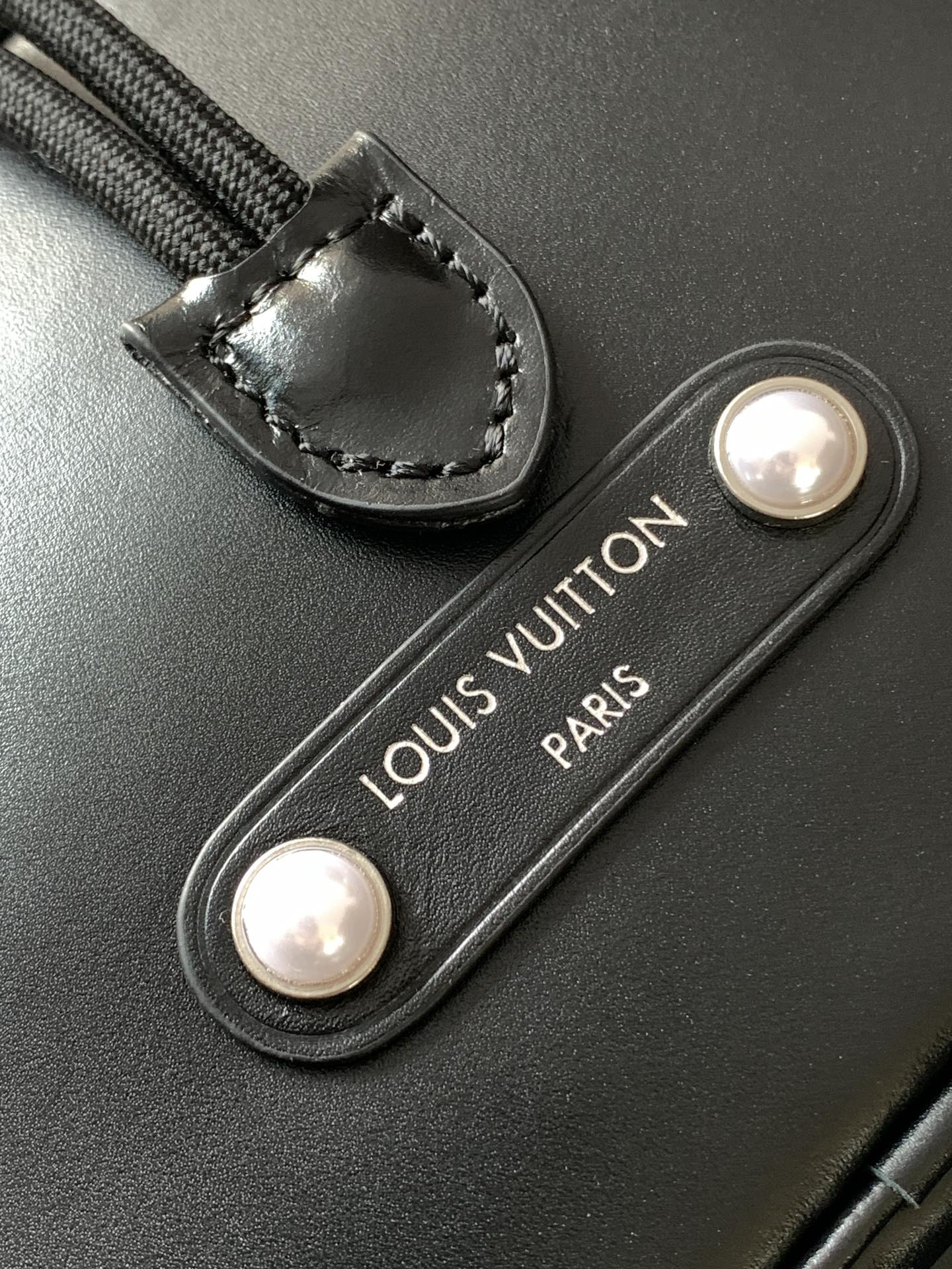 [TOP] Louis Vuitton LV Noé Cargo Bag 24*16*22CM - Black