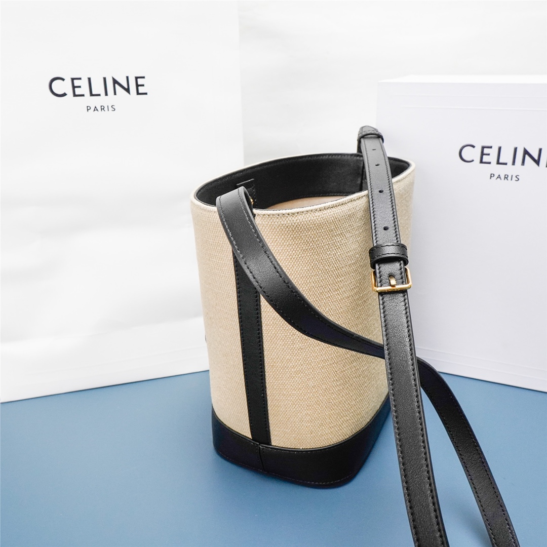 [TOP] CELINE Cuir Triomphe Bucket Bag 30x22x13cm - Black and White