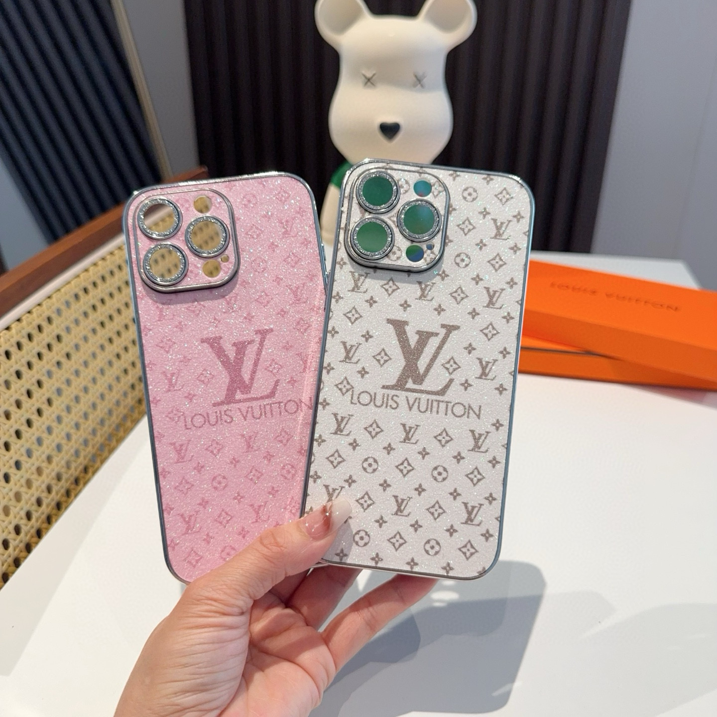 [TOP] Louis Vuitton LV  Phone Case-2 Colors